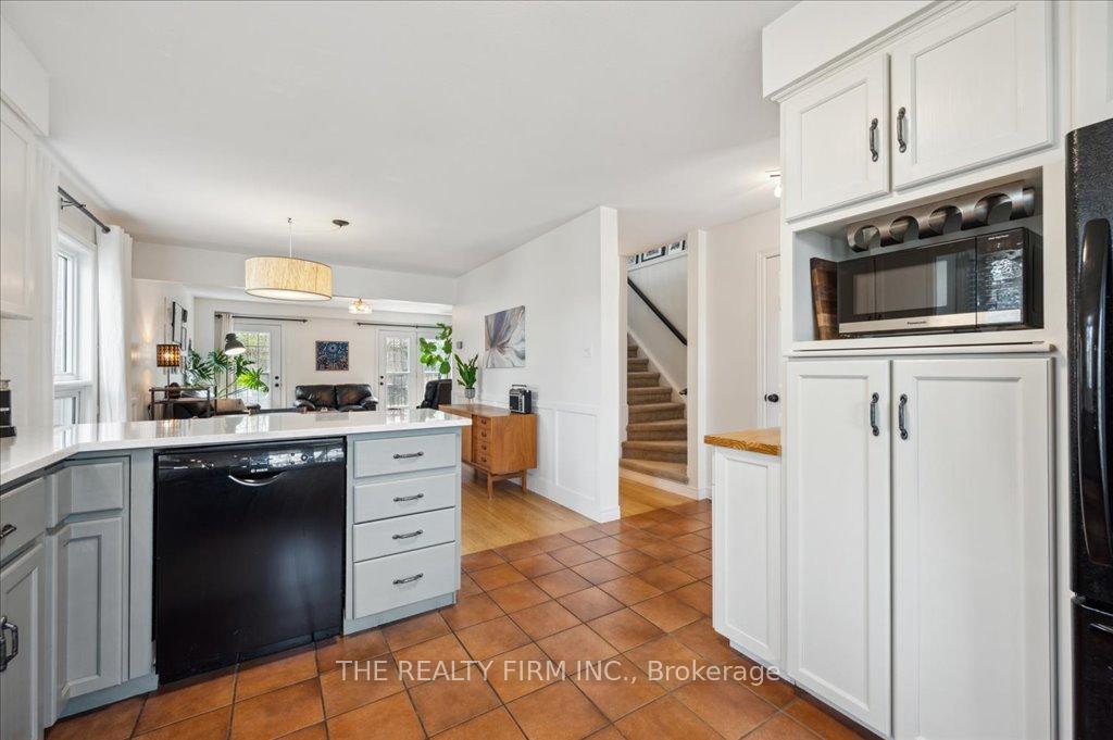 Photo 15 of 17 Cassino Avenue, Guelph, St. George's — HOMEH