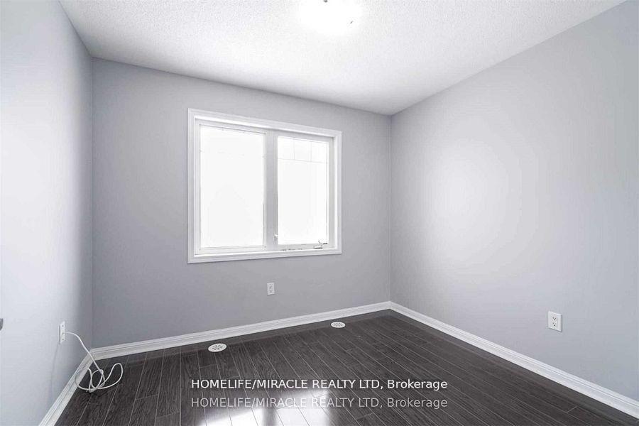Photo 25 of 43 Colonel Frank Ching Crescent, Brampton, Fletcher's West — HOMEH