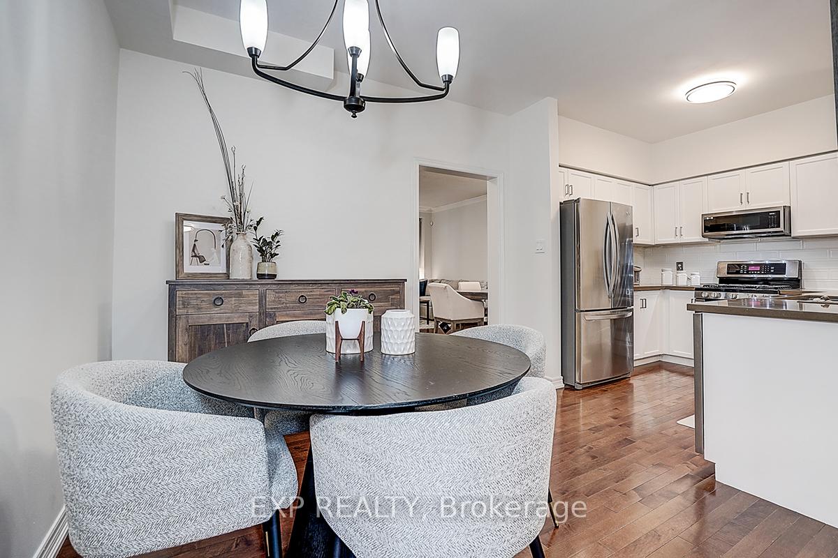Photo 9 of 35 Luxton Avenue, Aurora, Bayview Wellington — HOMEH