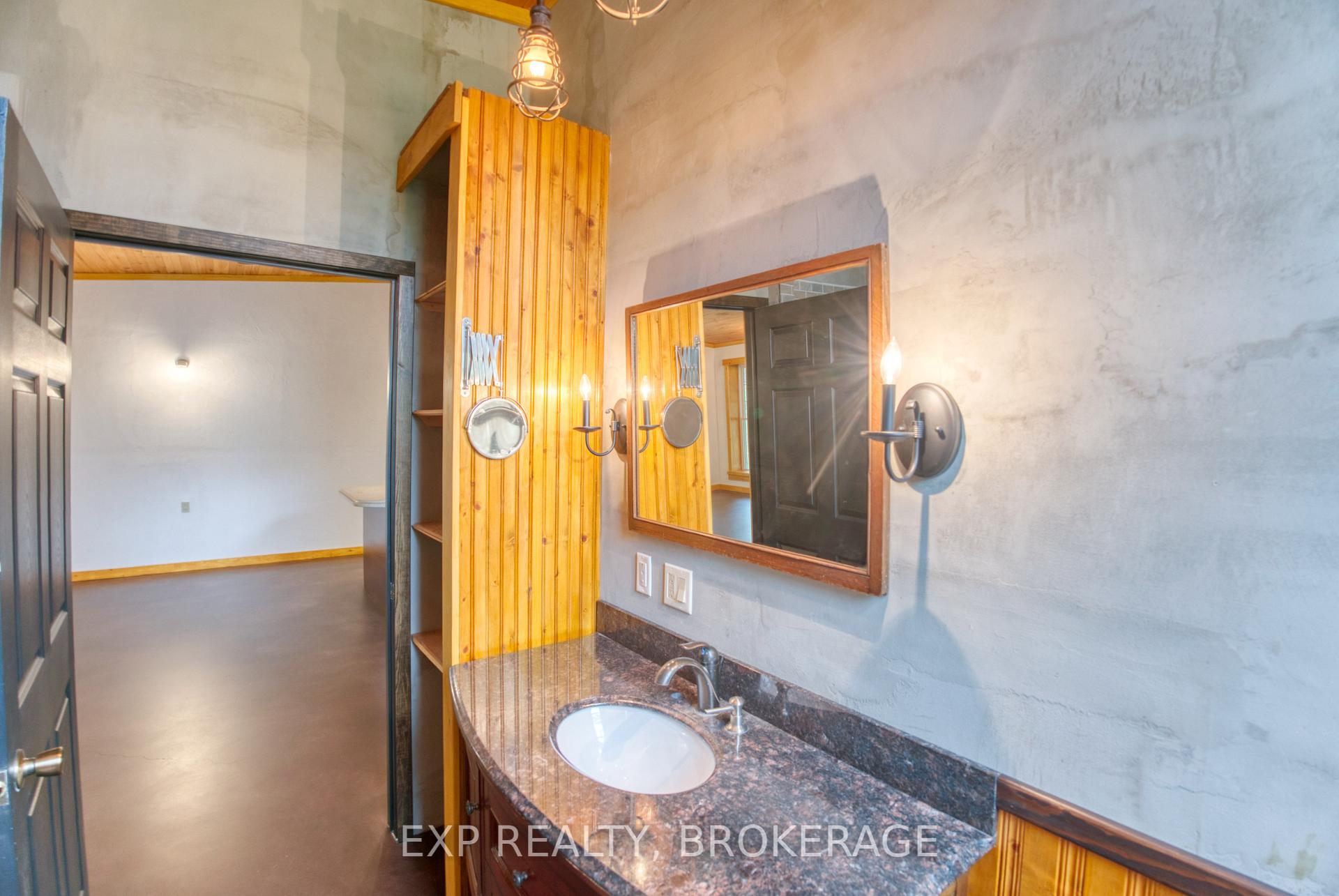 Photo 4 of 345 Bunker Hill Road, Frontenac, Frontenac South — HOMEH