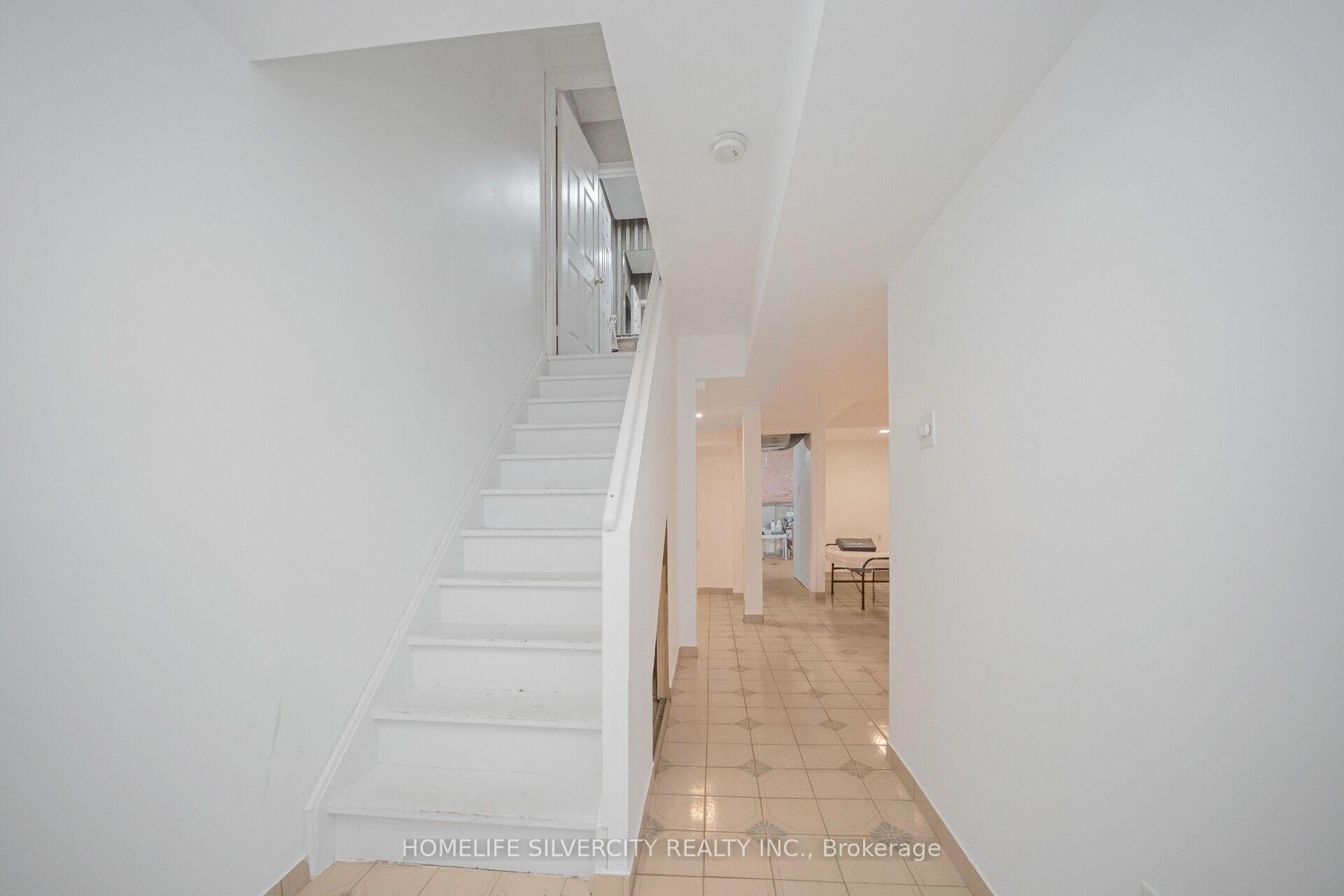Photo 35 of 22 Frank Johnston Road, Caledon, Bolton West — HOMEH