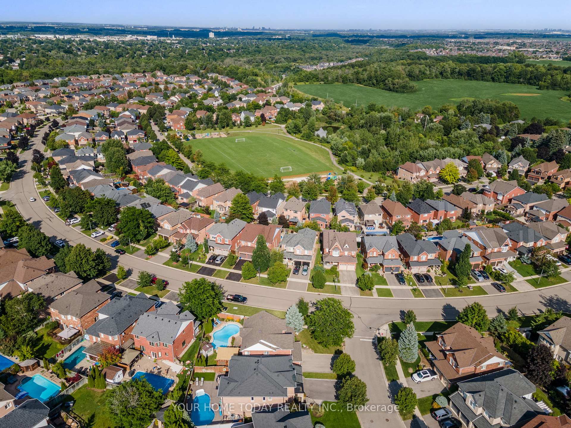 Photo 40 of 1 North Ridge Crescent, Halton Hills, Georgetown — HOMEH