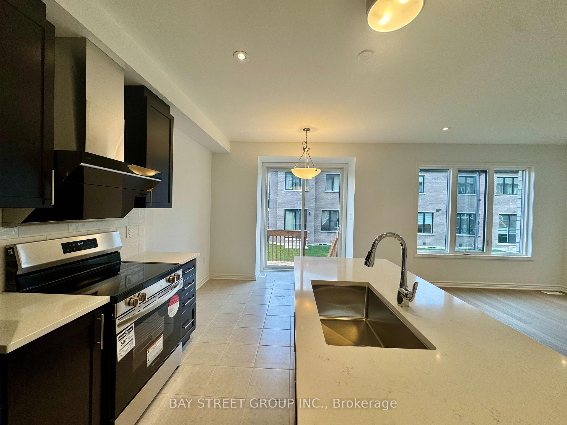 Photo 11 of 3031 Bramall Gardens, Oakville, Joshua Meadows — HOMEH