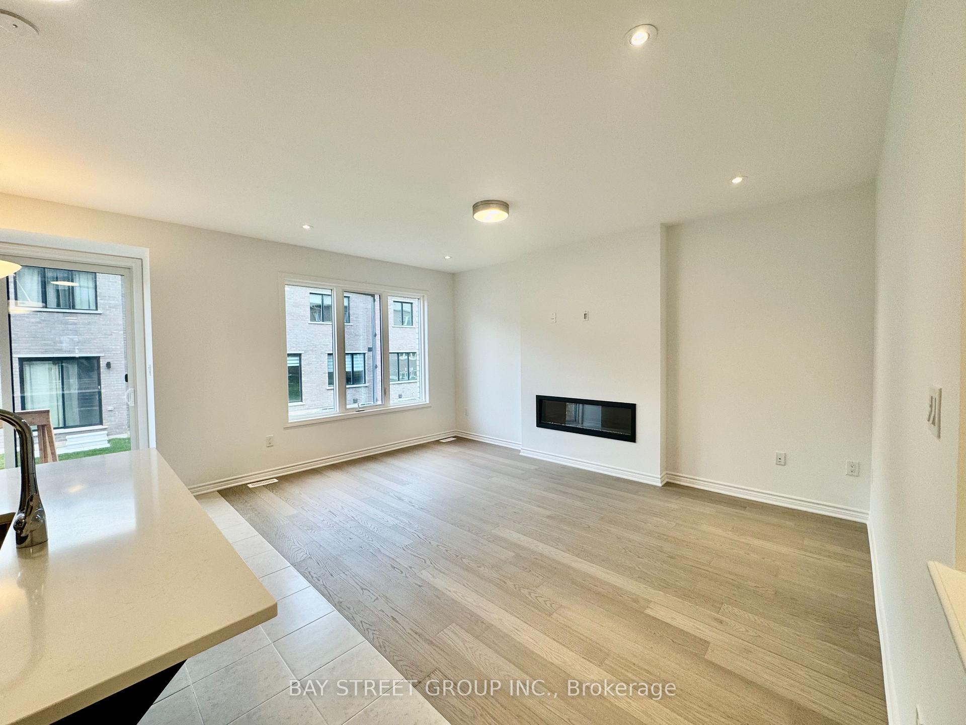 Photo 14 of 3031 Bramall Gardens, Oakville, Joshua Meadows — HOMEH