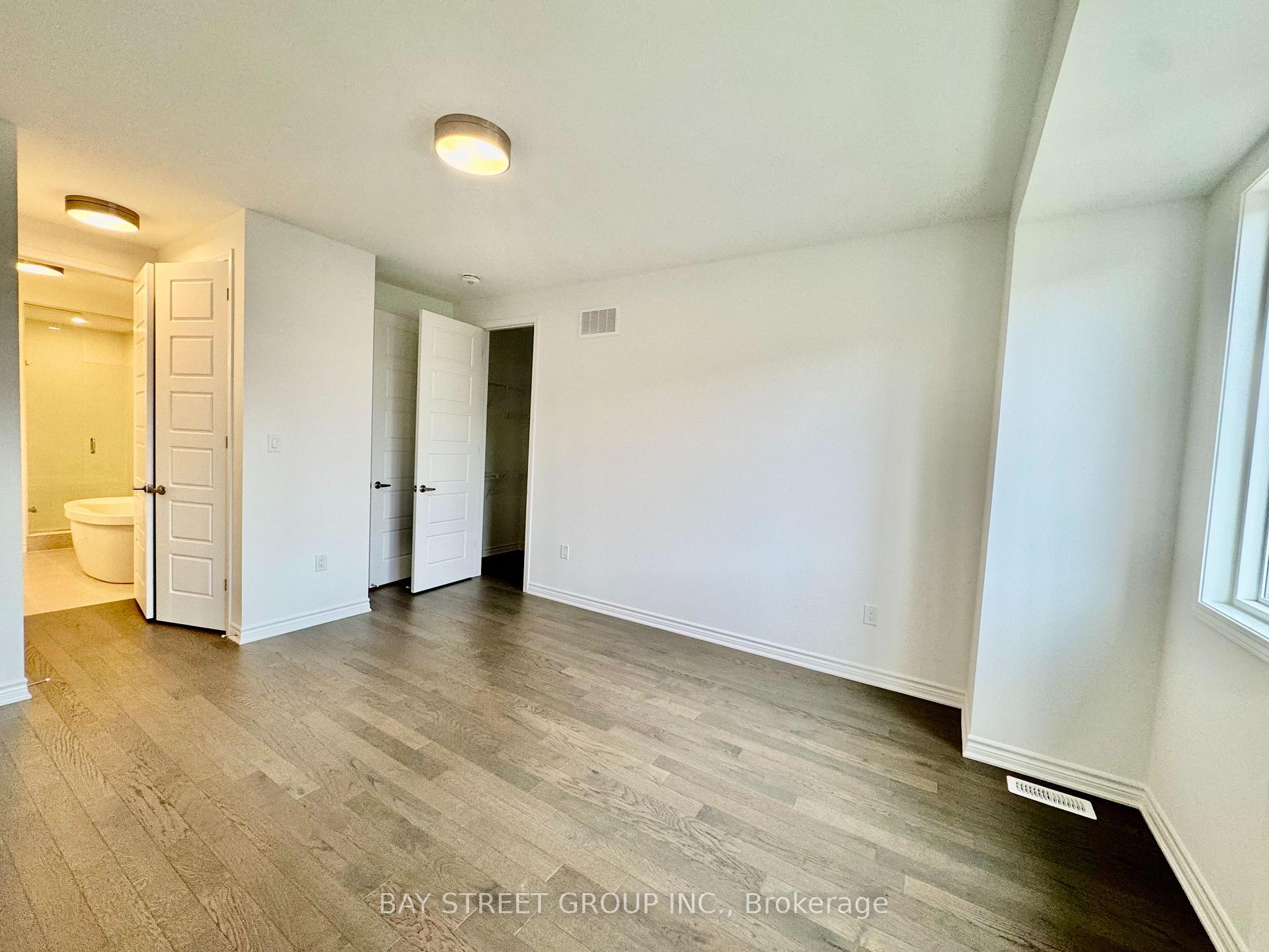 Photo 18 of 3031 Bramall Gardens, Oakville, Joshua Meadows — HOMEH