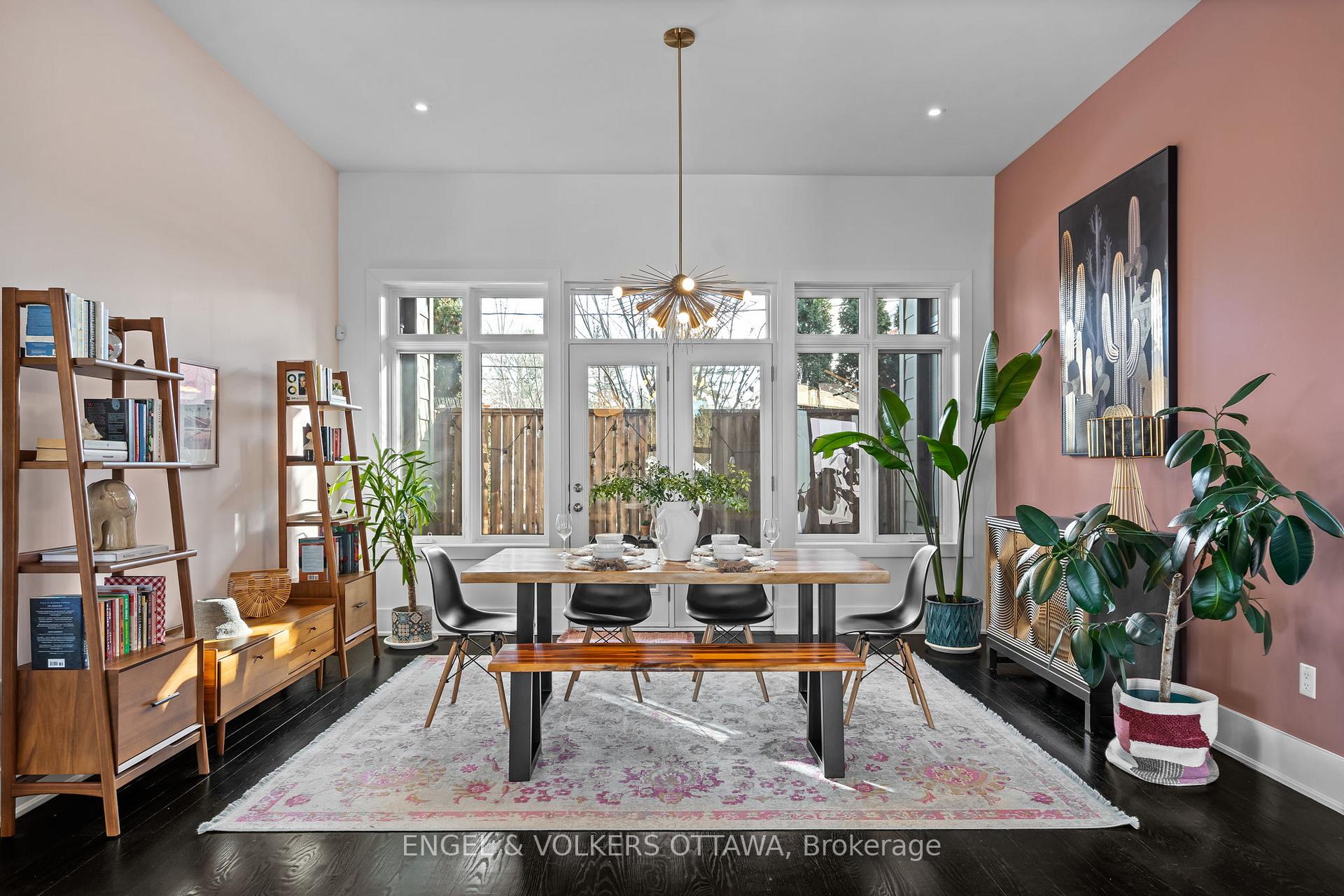 Photo 4 of 909 Mountainview Avenue, Ottawa, Whitehaven — HOMEH