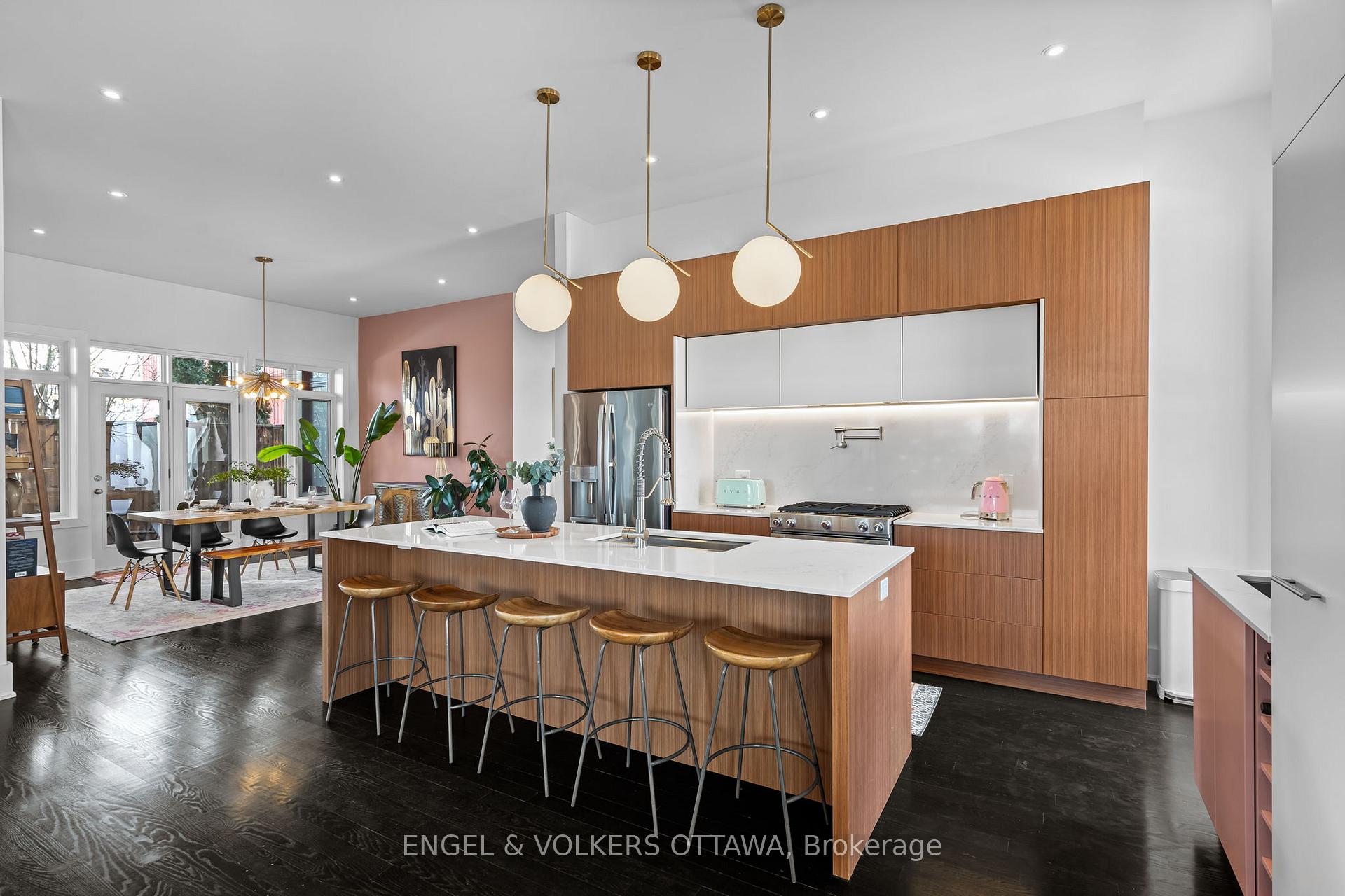 Photo 10 of 909 Mountainview Avenue, Ottawa, Whitehaven — HOMEH