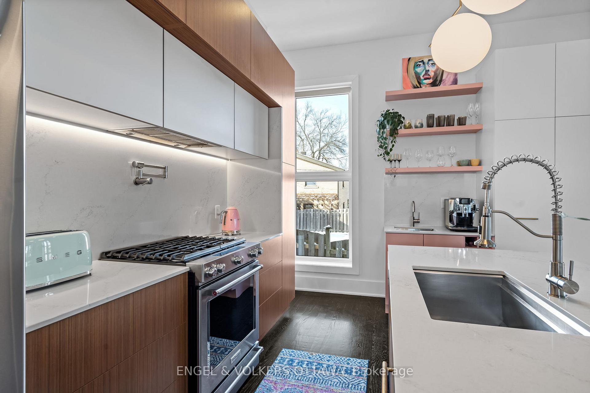 Photo 11 of 909 Mountainview Avenue, Ottawa, Whitehaven — HOMEH