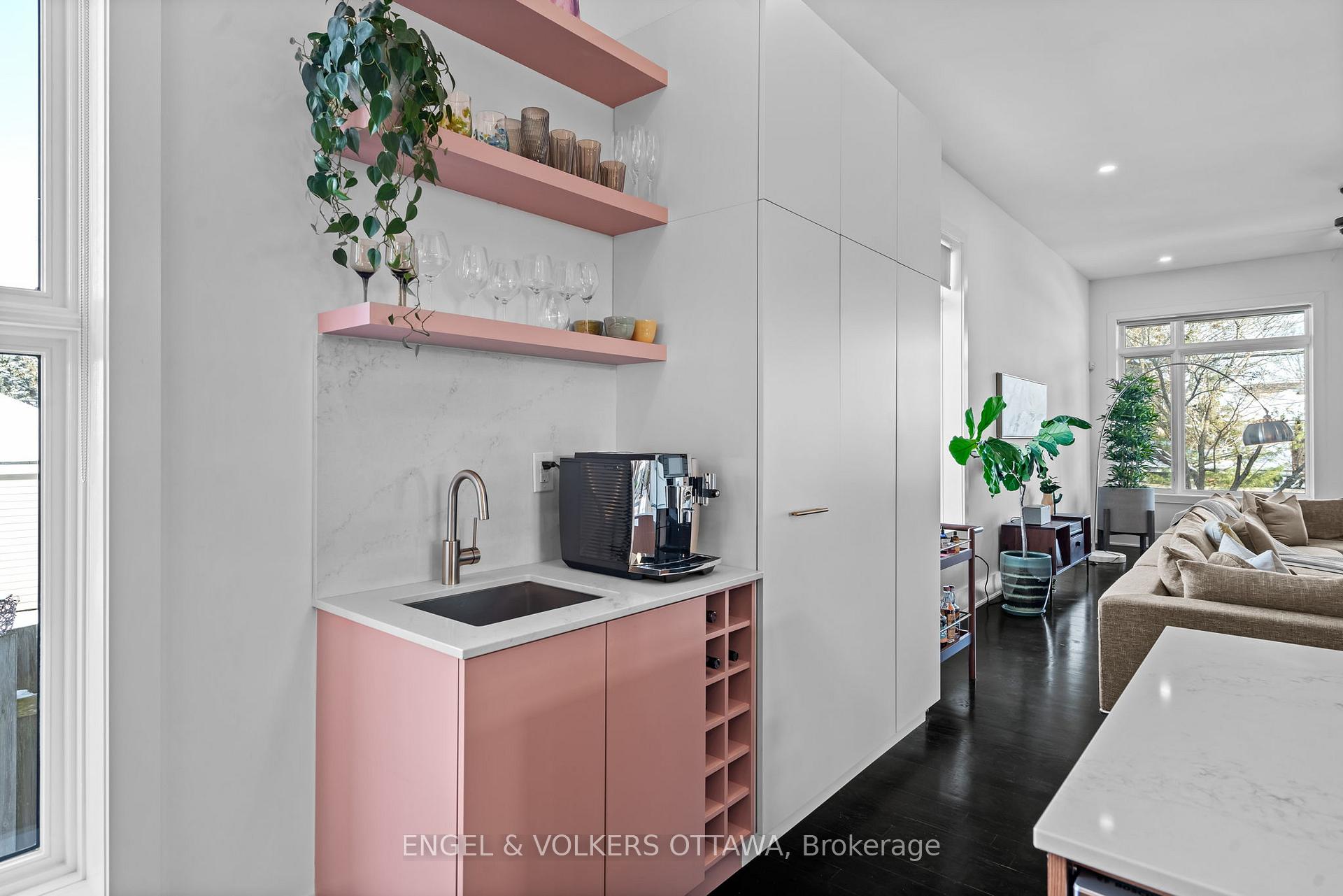 Photo 13 of 909 Mountainview Avenue, Ottawa, Whitehaven — HOMEH