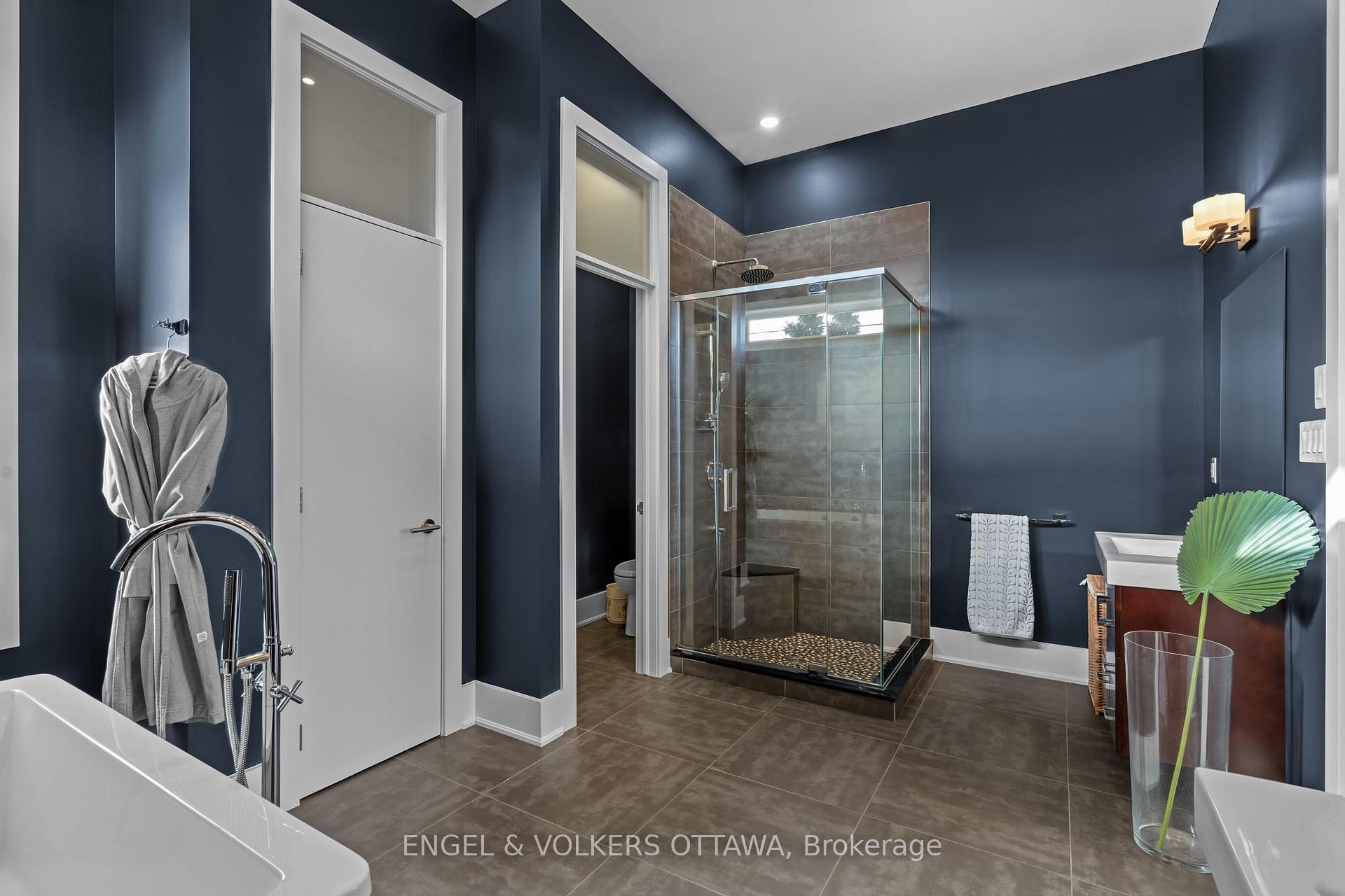 Photo 21 of 909 Mountainview Avenue, Ottawa, Whitehaven — HOMEH