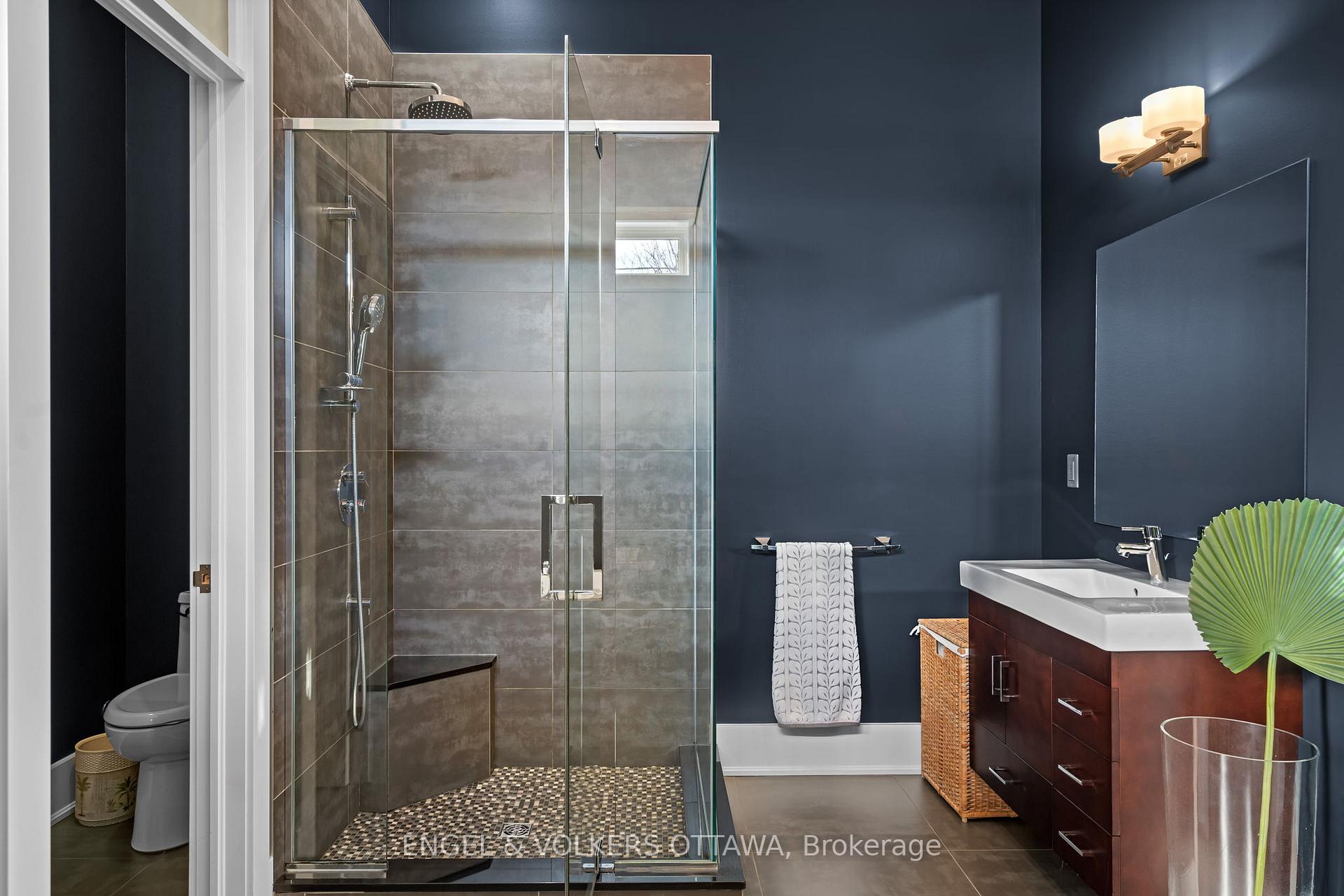 Photo 24 of 909 Mountainview Avenue, Ottawa, Whitehaven — HOMEH