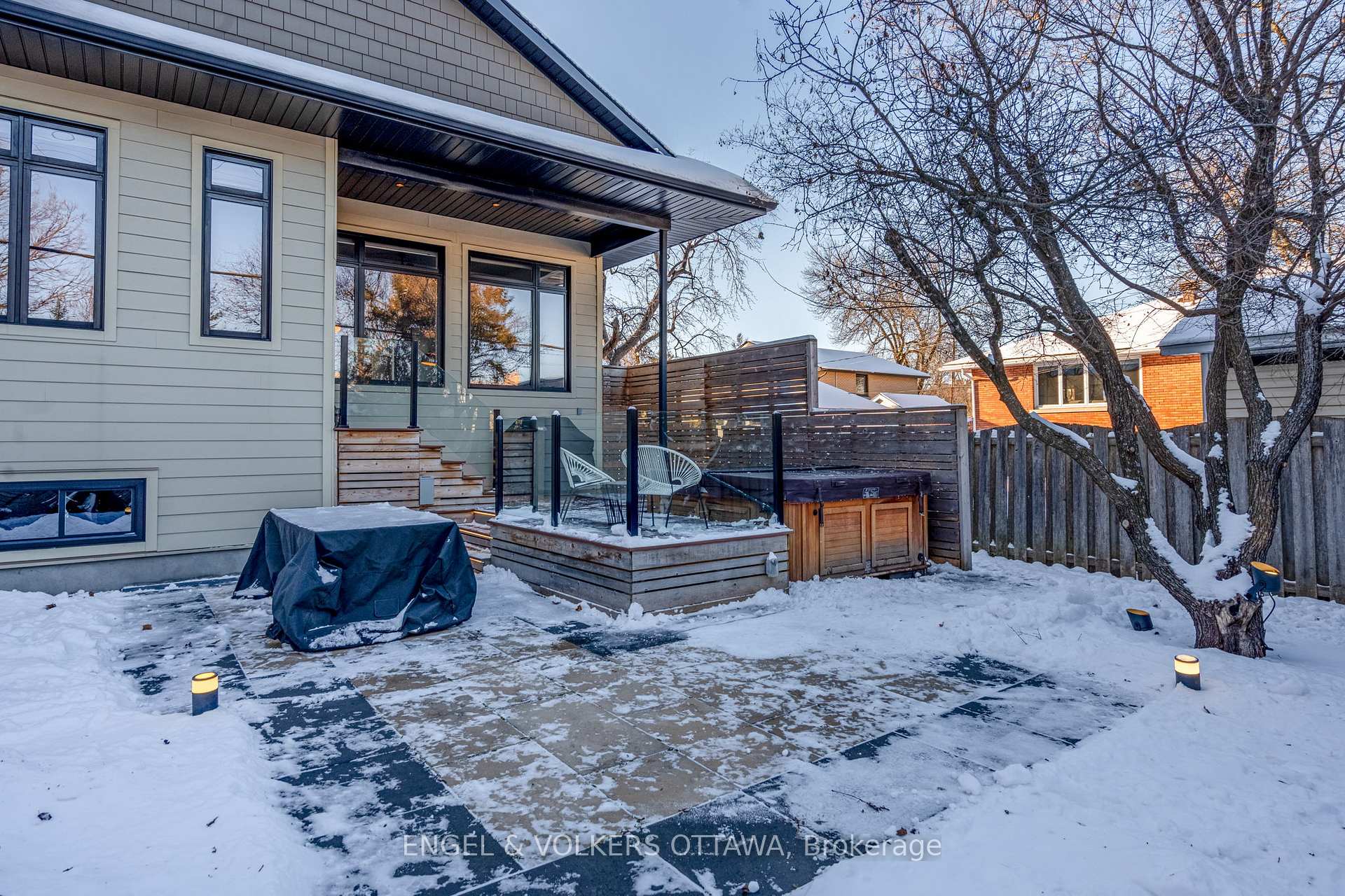 Photo 34 of 909 Mountainview Avenue, Ottawa, Whitehaven — HOMEH
