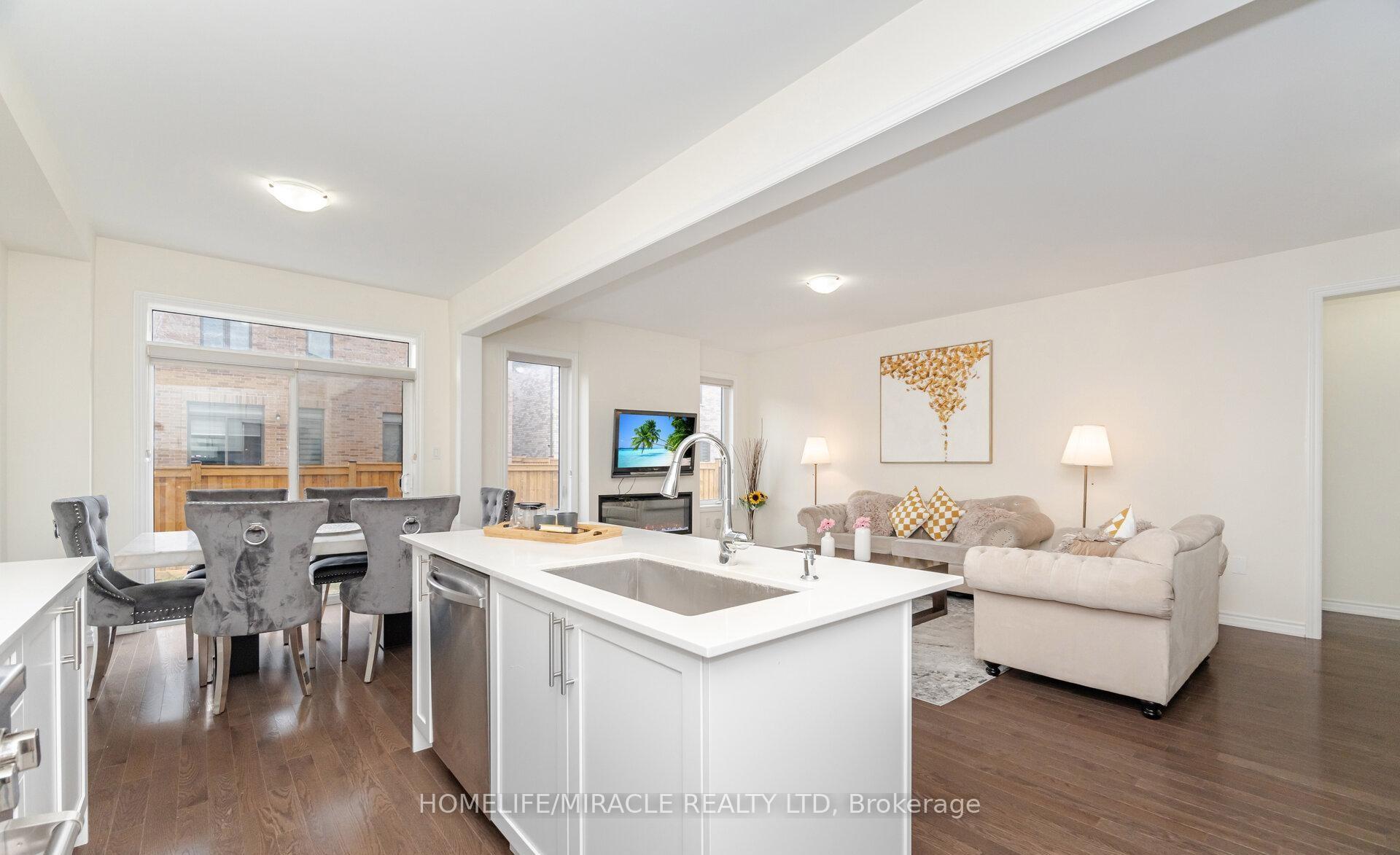 Photo 11 of 7 Aldenham Street, Brampton, Credit Valley — HOMEH