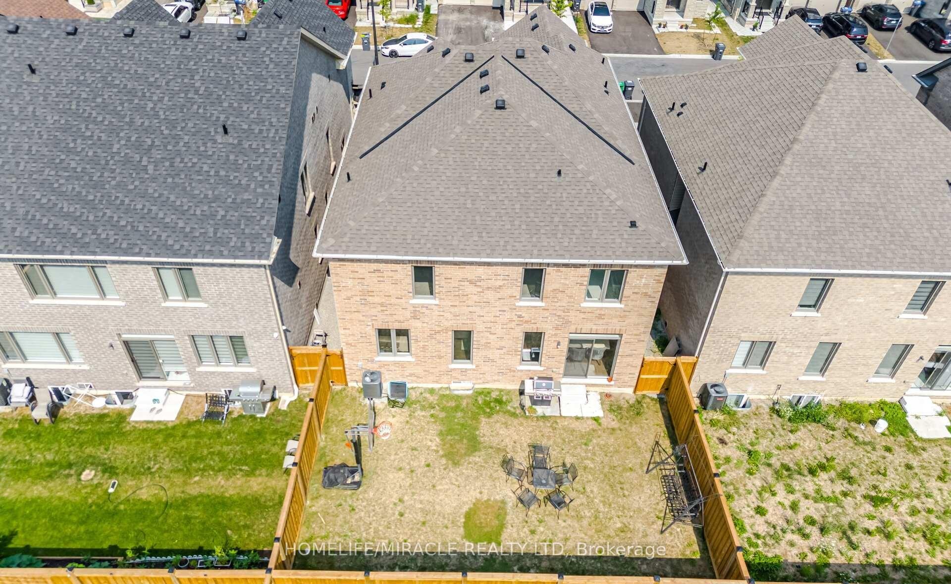 Photo 43 of 7 Aldenham Street, Brampton, Credit Valley — HOMEH