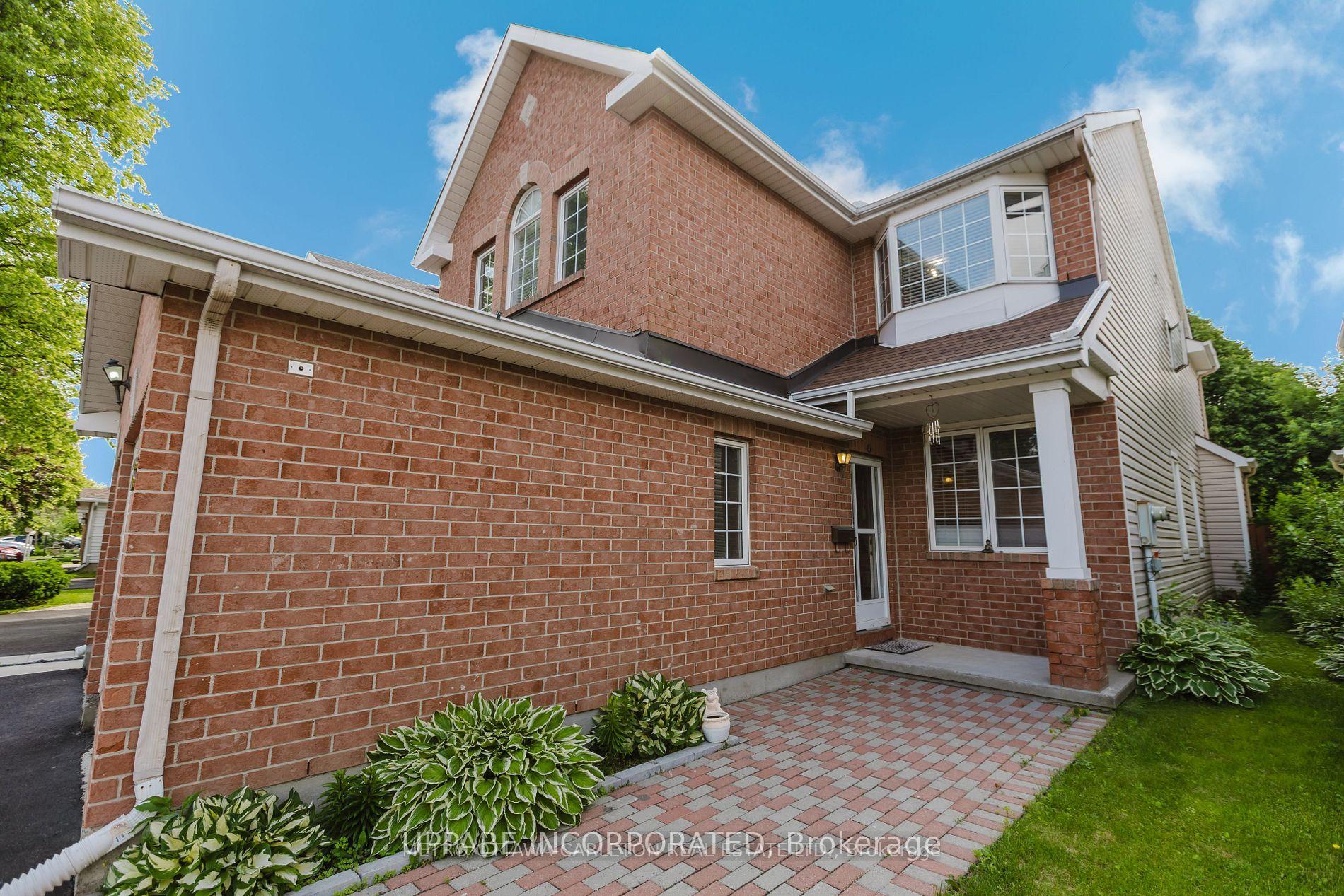 Photo 3 of 28 Armagh Way, Ottawa, Barrhaven - Longfields — HOMEH