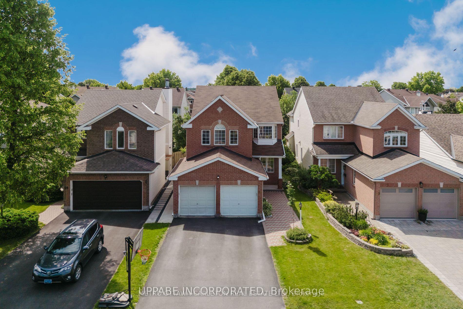 Photo 2 of 28 Armagh Way, Ottawa, Barrhaven - Longfields — HOMEH