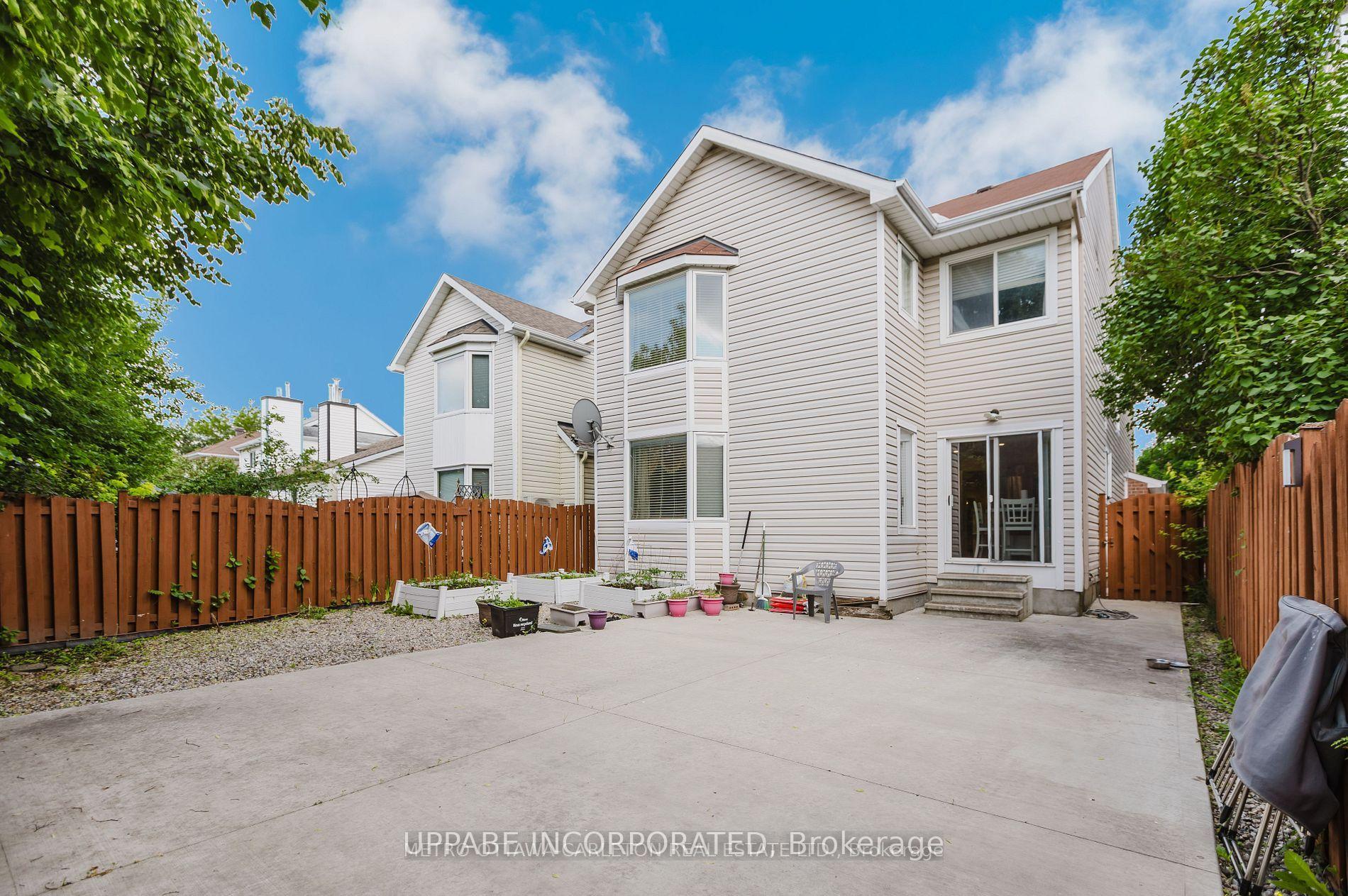 Photo 22 of 28 Armagh Way, Ottawa, Barrhaven - Longfields — HOMEH