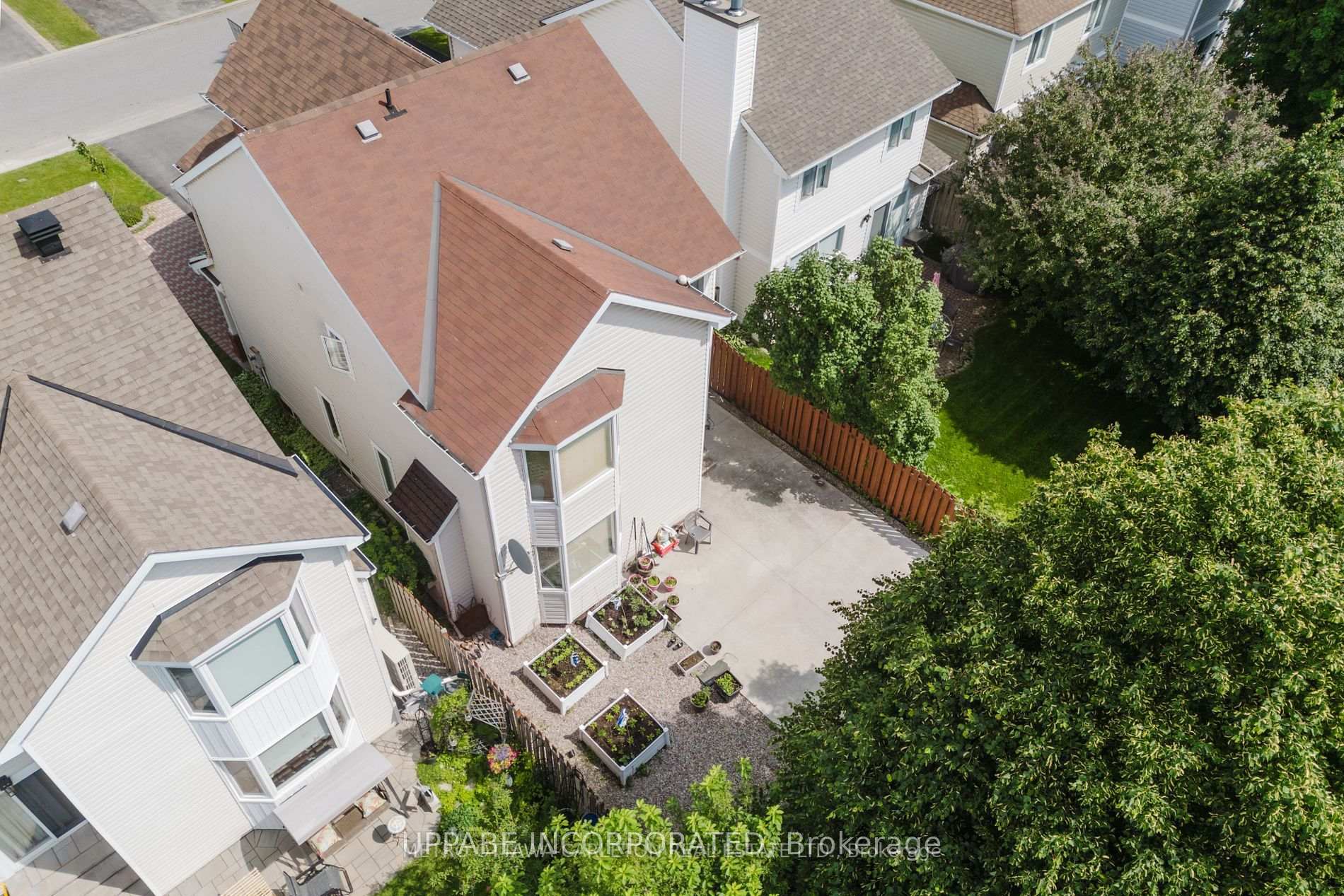 Photo 24 of 28 Armagh Way, Ottawa, Barrhaven - Longfields — HOMEH