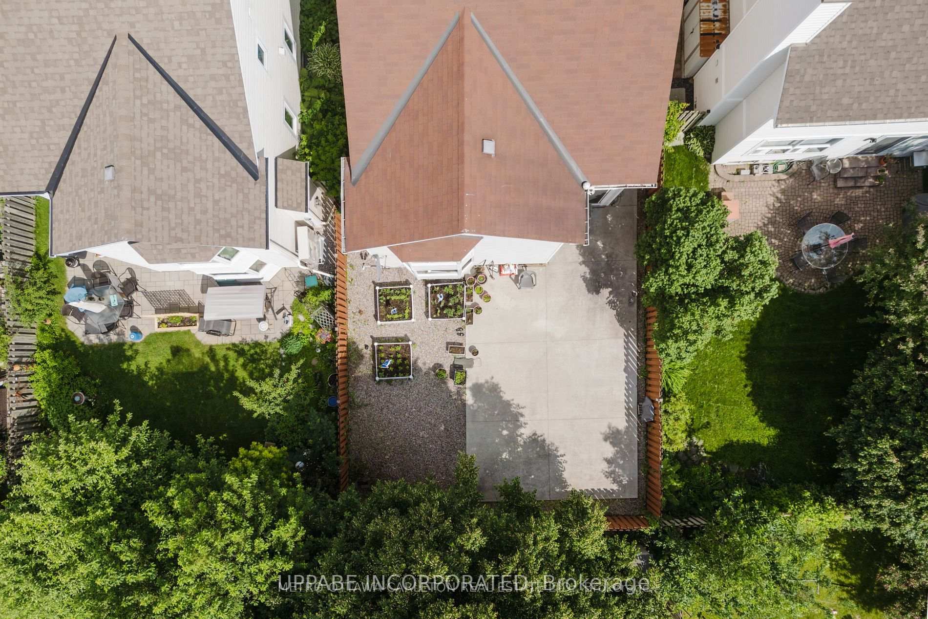 Photo 23 of 28 Armagh Way, Ottawa, Barrhaven - Longfields — HOMEH