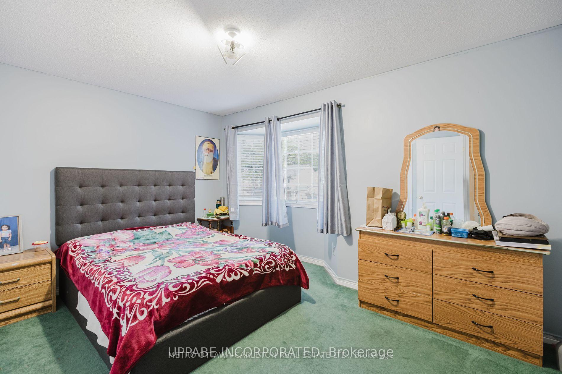 Photo 29 of 28 Armagh Way, Ottawa, Barrhaven - Longfields — HOMEH
