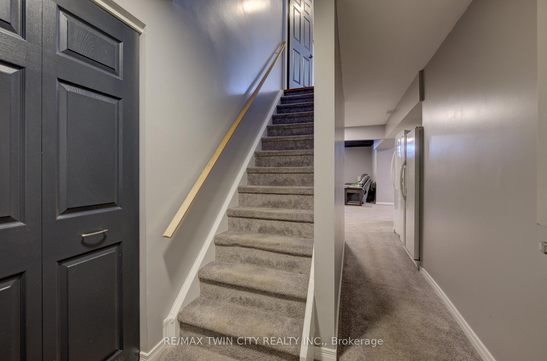 Photo 17 of 124 Whittaker Crescent, Cambridge — HOMEH
