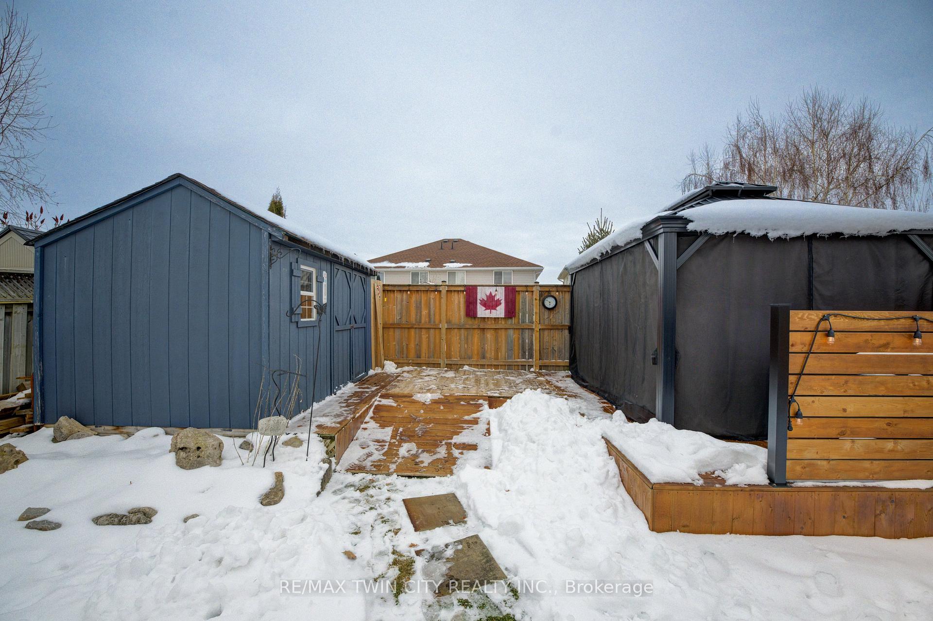 Photo 22 of 124 Whittaker Crescent, Cambridge — HOMEH