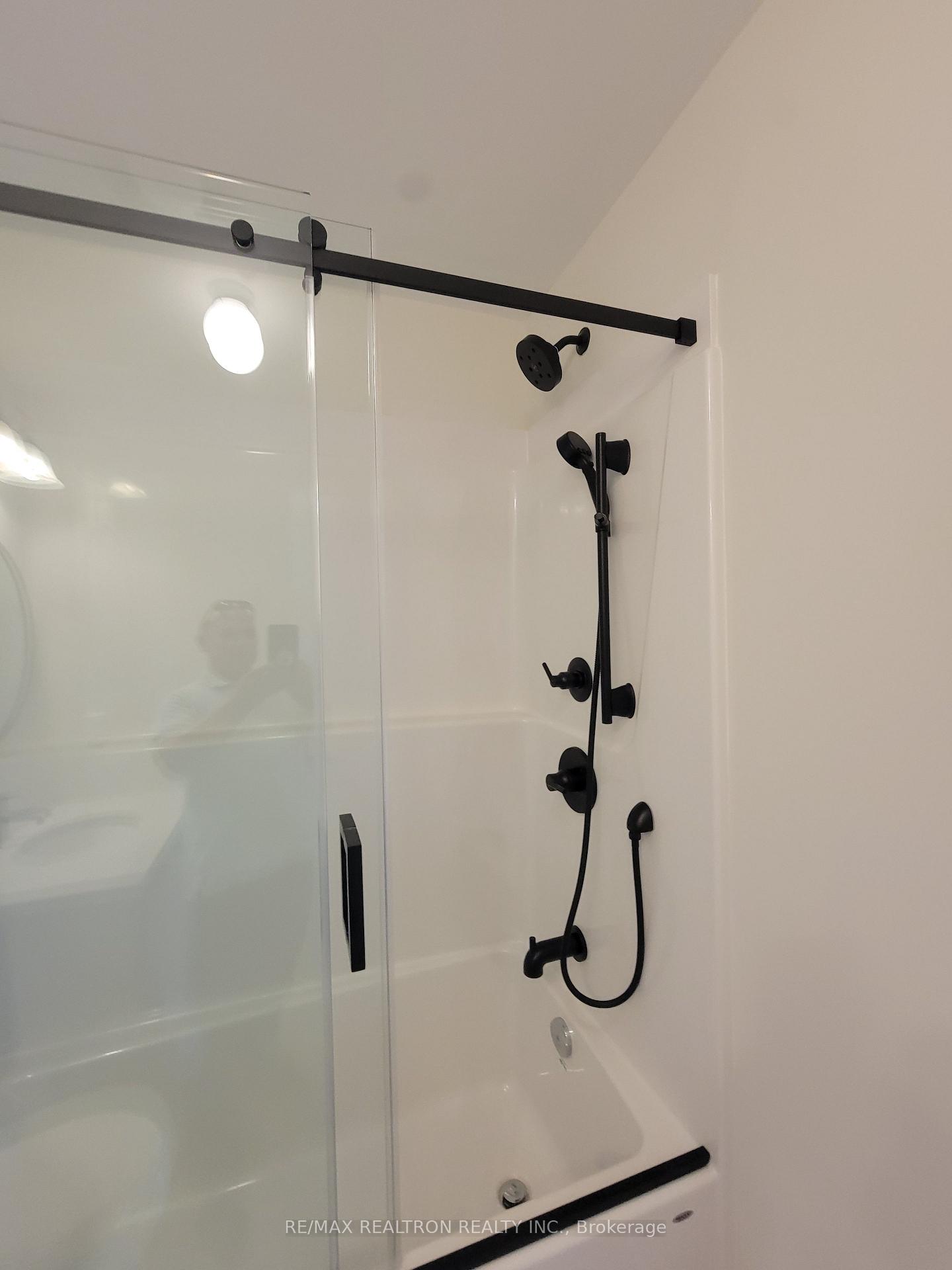 Photo 8 of 1348 Kobzar Drive, Oakville, Northwest — HOMEH