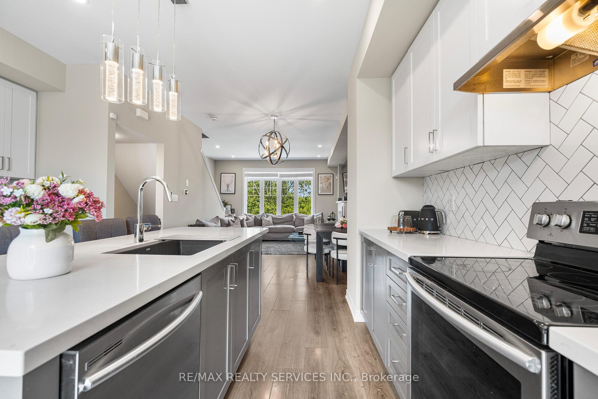 Photo 5 of Unit 122, 1890 Rymal Road E, Hamilton, Stoney Creek — HOMEH