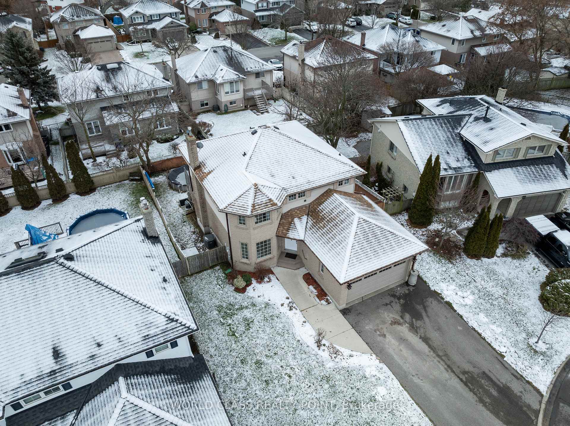 Photo 1 of 107 Foxhunt Trail S, Clarington, Courtice — HOMEH