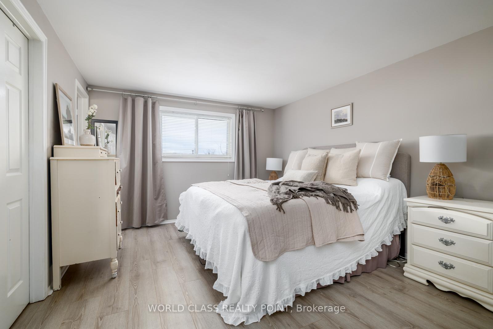 Photo 3 of 107 Foxhunt Trail S, Clarington, Courtice — HOMEH