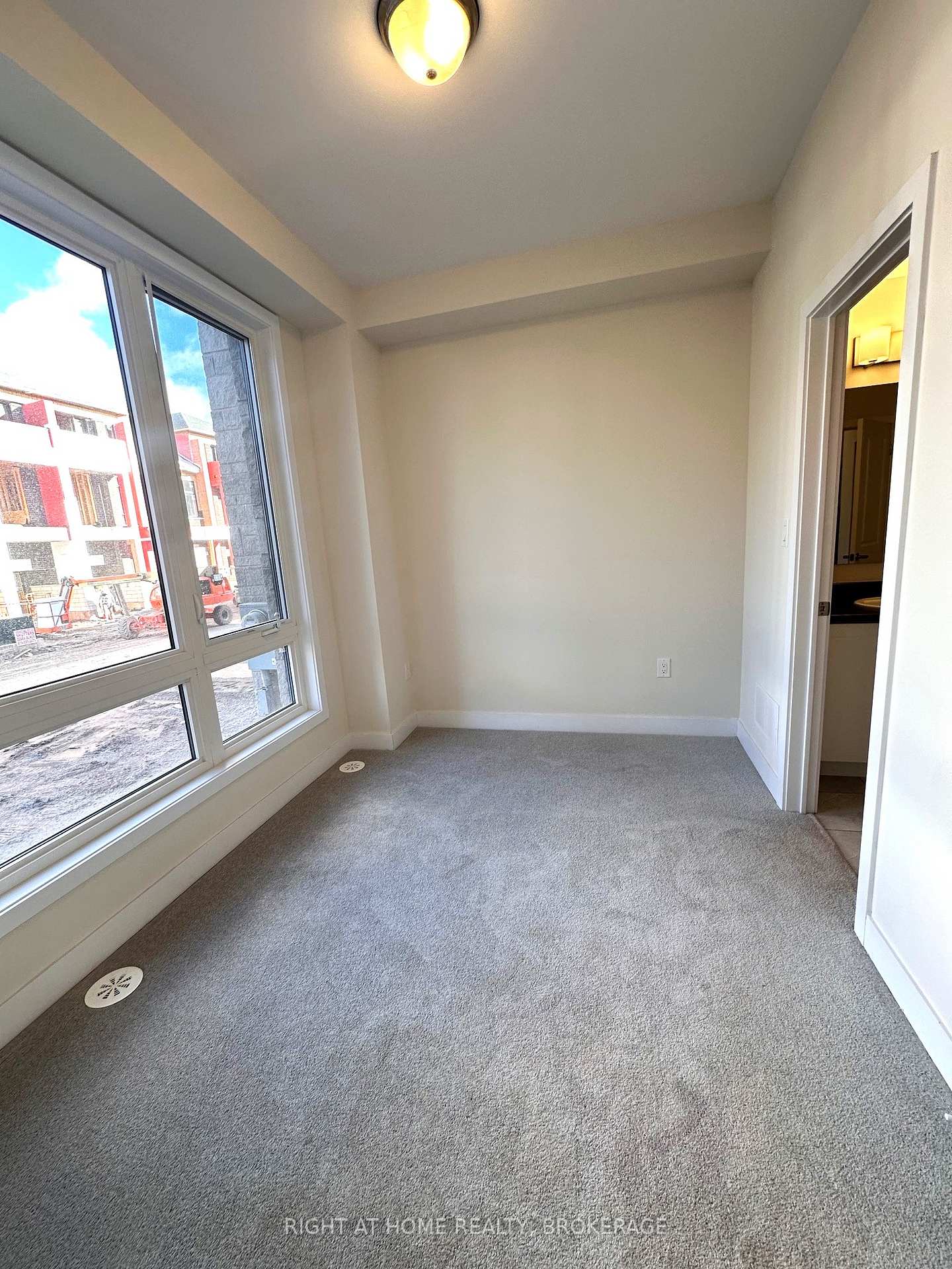 Photo 3 of 3108 Perkins Way, Oakville, Joshua Meadows — HOMEH