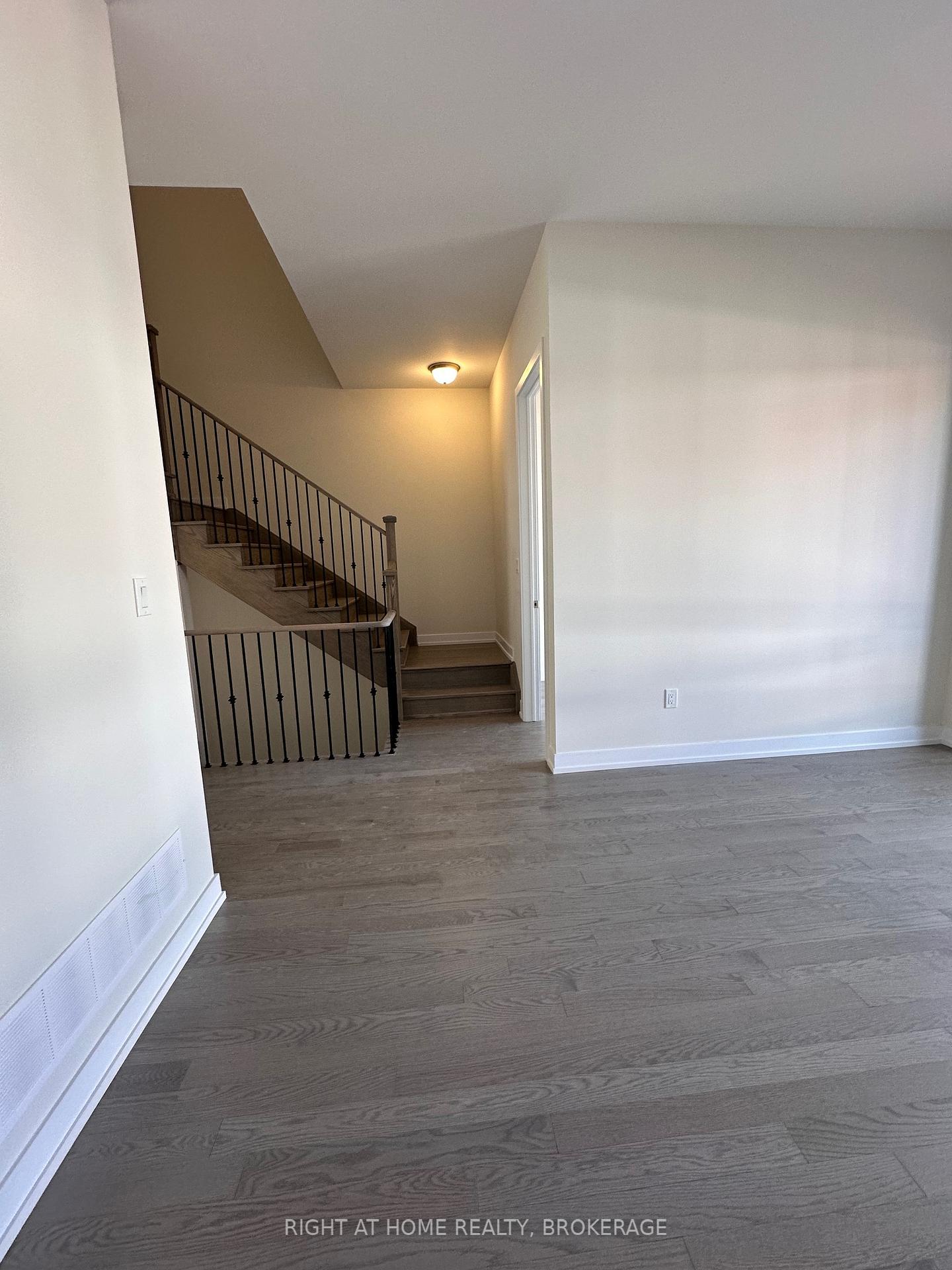 Photo 9 of 3108 Perkins Way, Oakville, Joshua Meadows — HOMEH