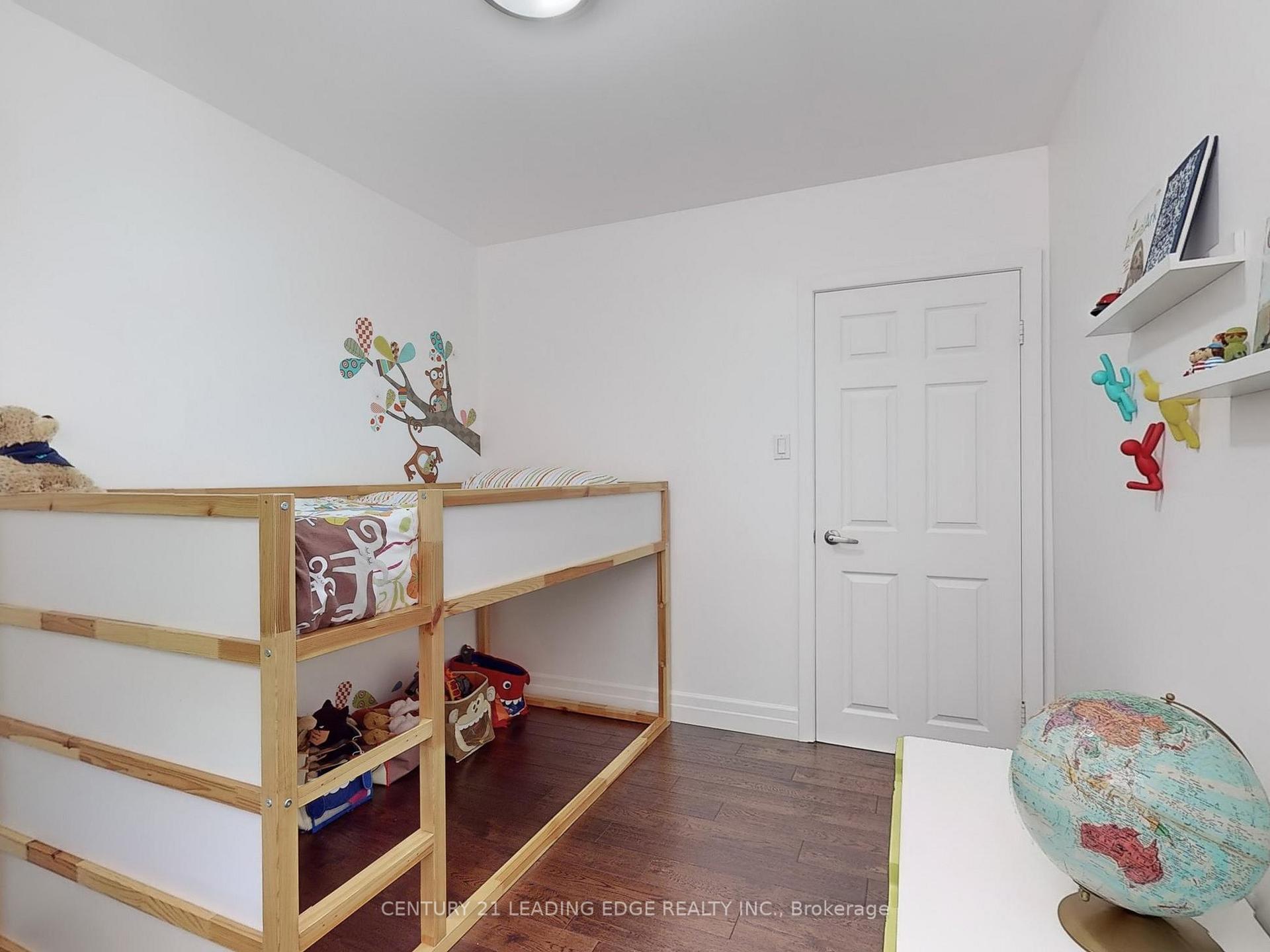 Photo 19 of 40 Stevens Crescent, Halton Hills, Georgetown — HOMEH