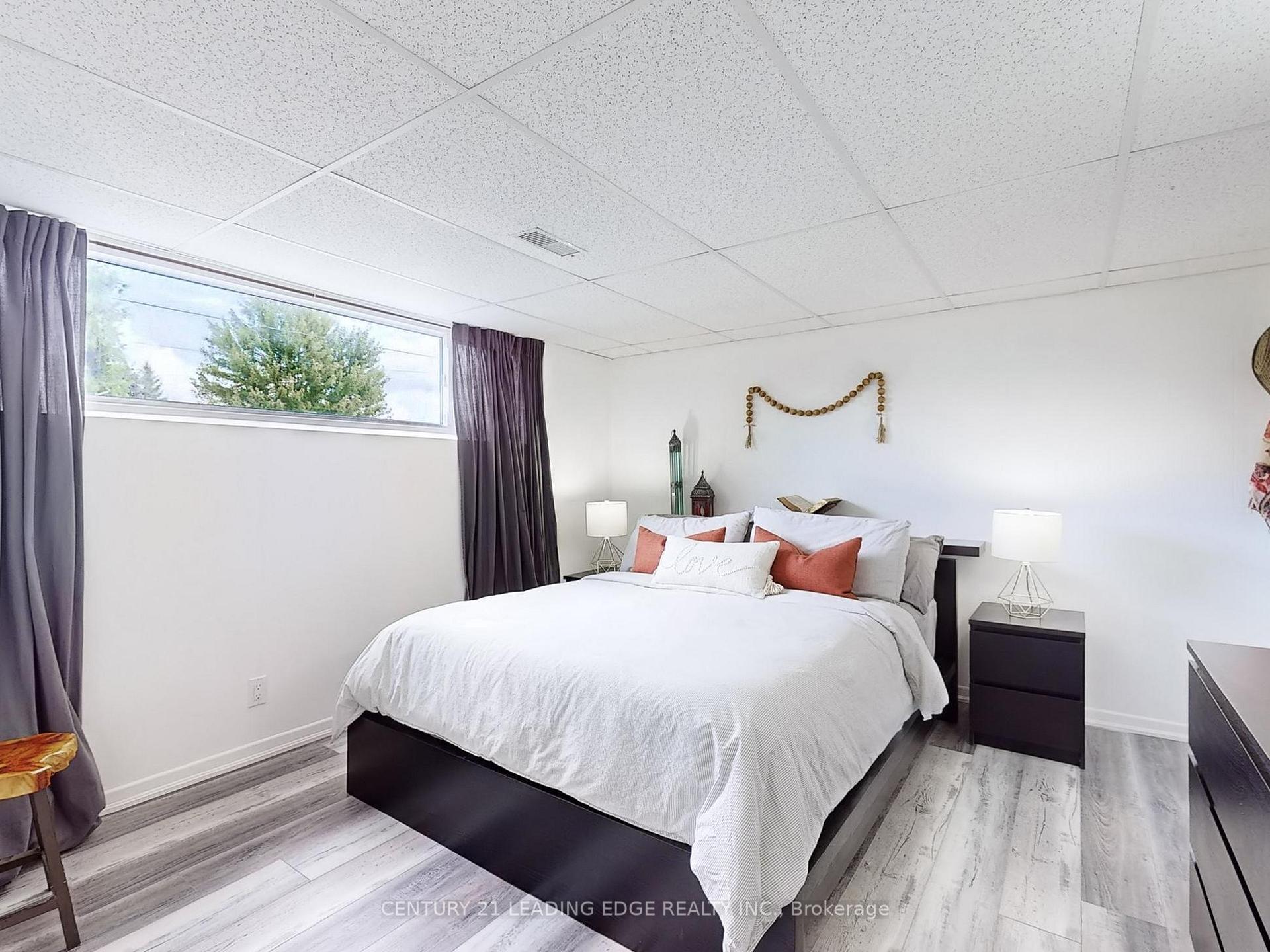 Photo 21 of 40 Stevens Crescent, Halton Hills, Georgetown — HOMEH