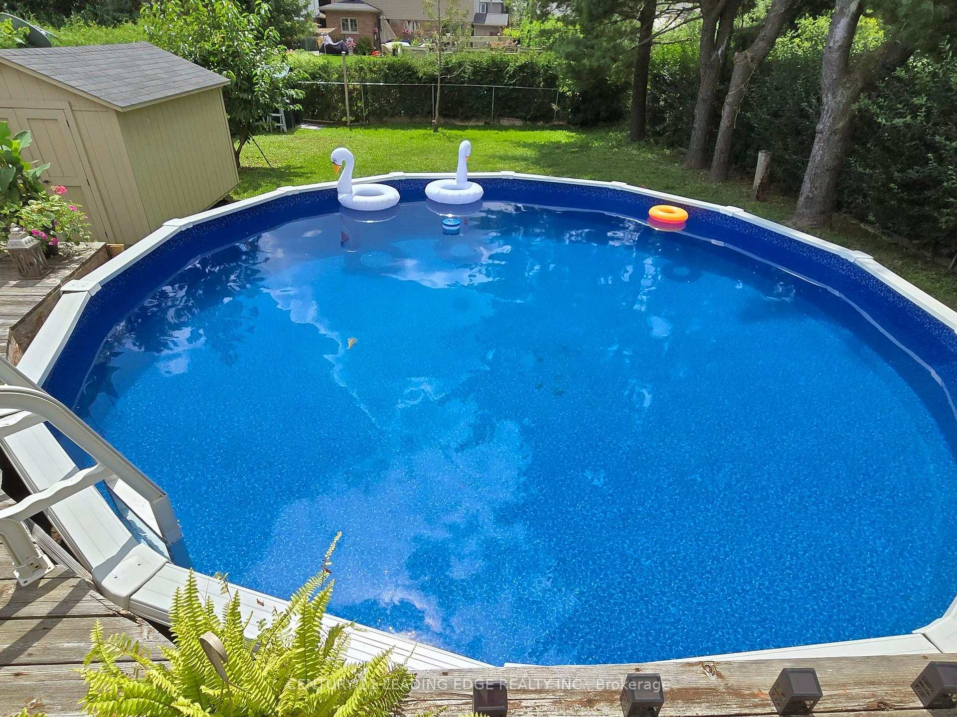 Photo 33 of 40 Stevens Crescent, Halton Hills, Georgetown — HOMEH