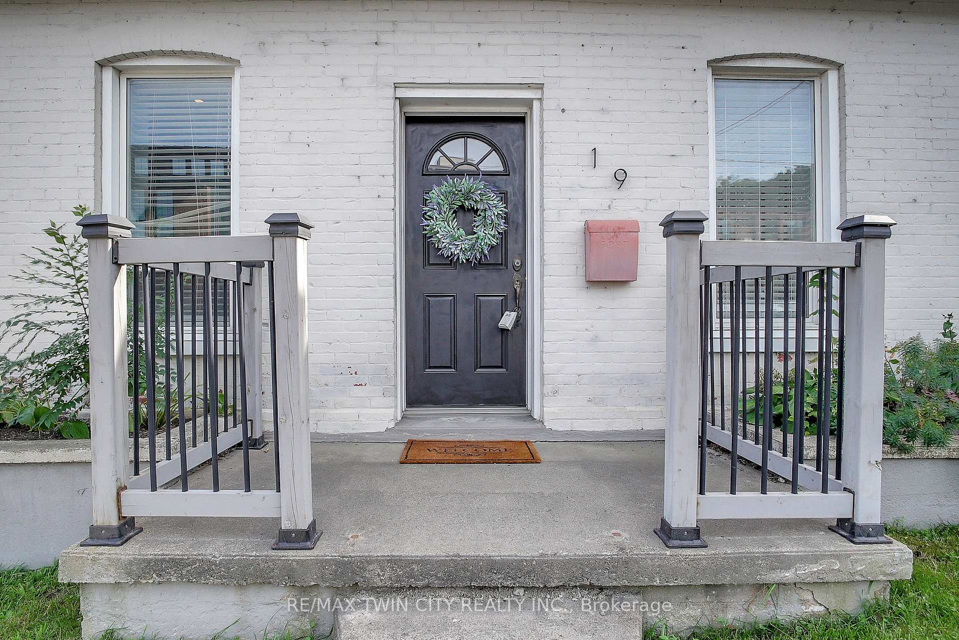 Front of 19 Cedar Street