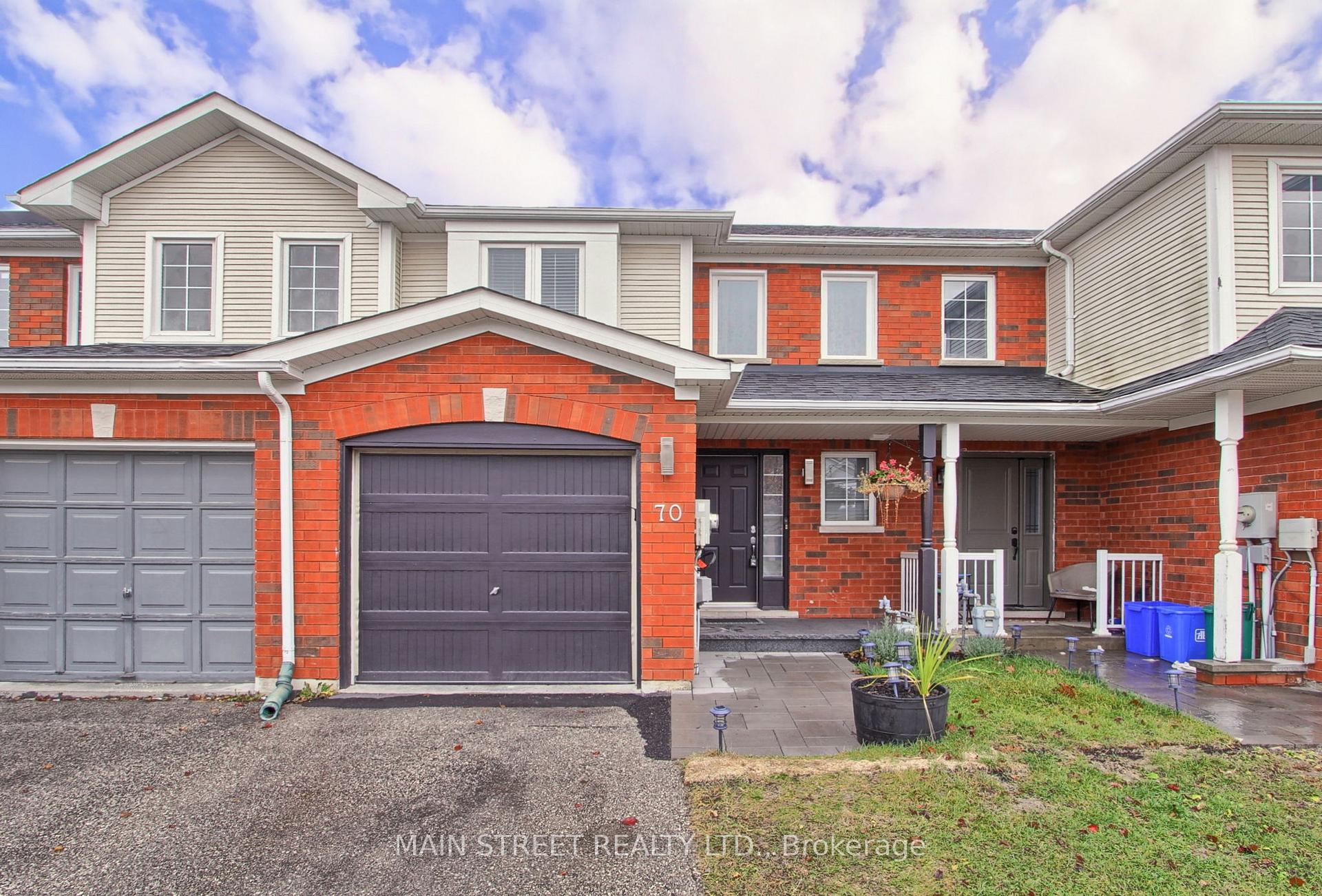Photo 1 of 70 Crittenden Drive, Georgina, Keswick South — HOMEH