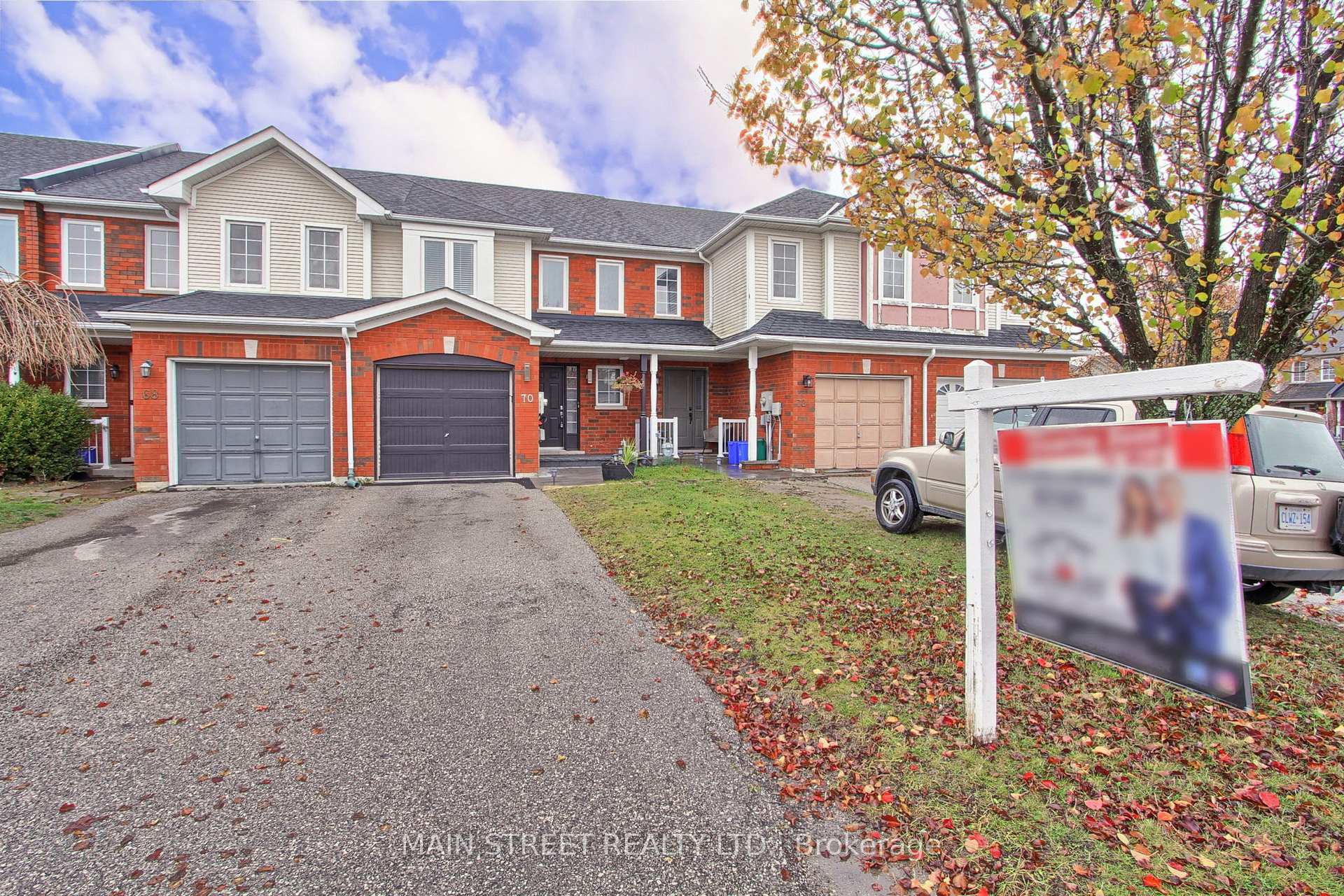 Photo 3 of 70 Crittenden Drive, Georgina, Keswick South — HOMEH