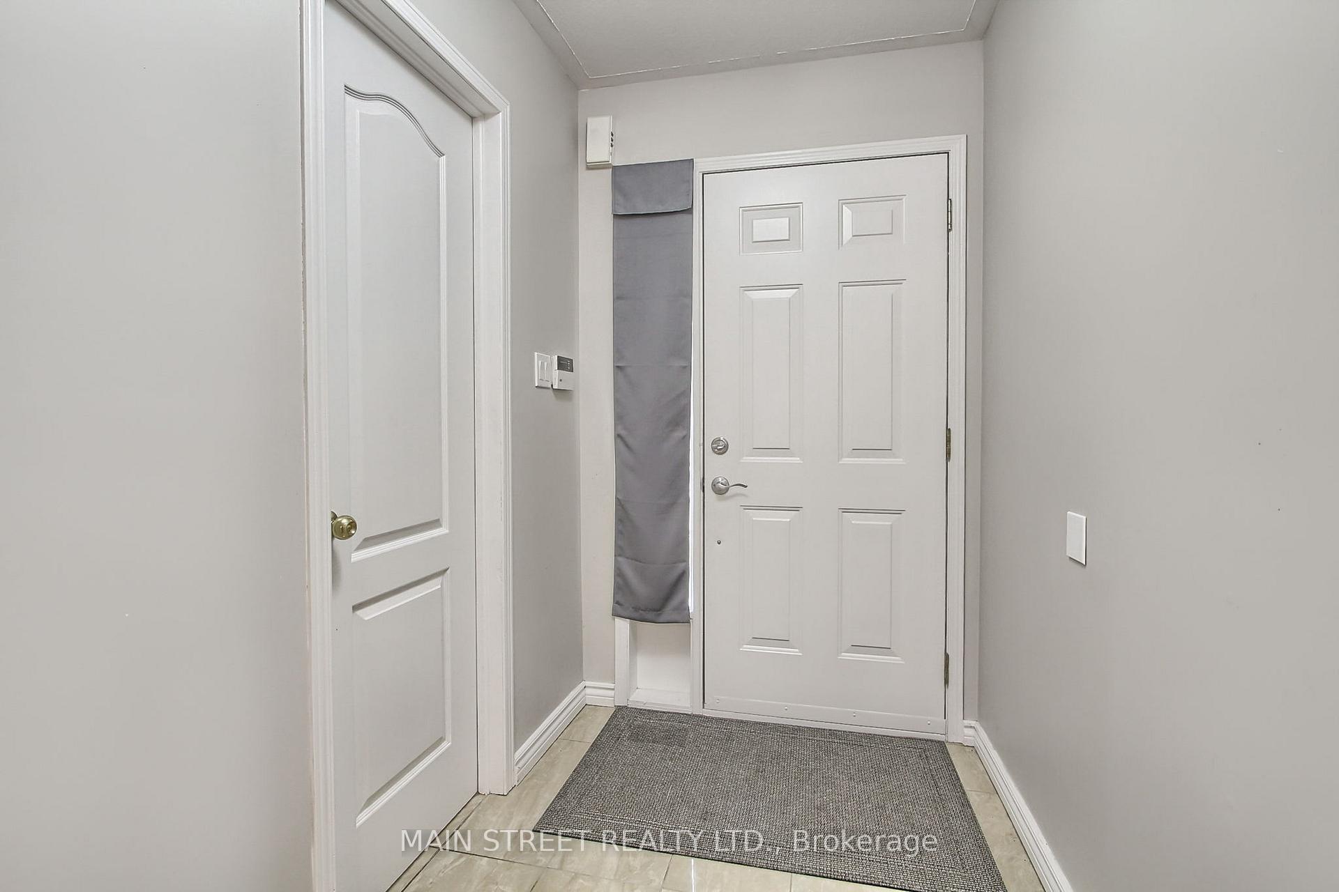 Photo 5 of 70 Crittenden Drive, Georgina, Keswick South — HOMEH