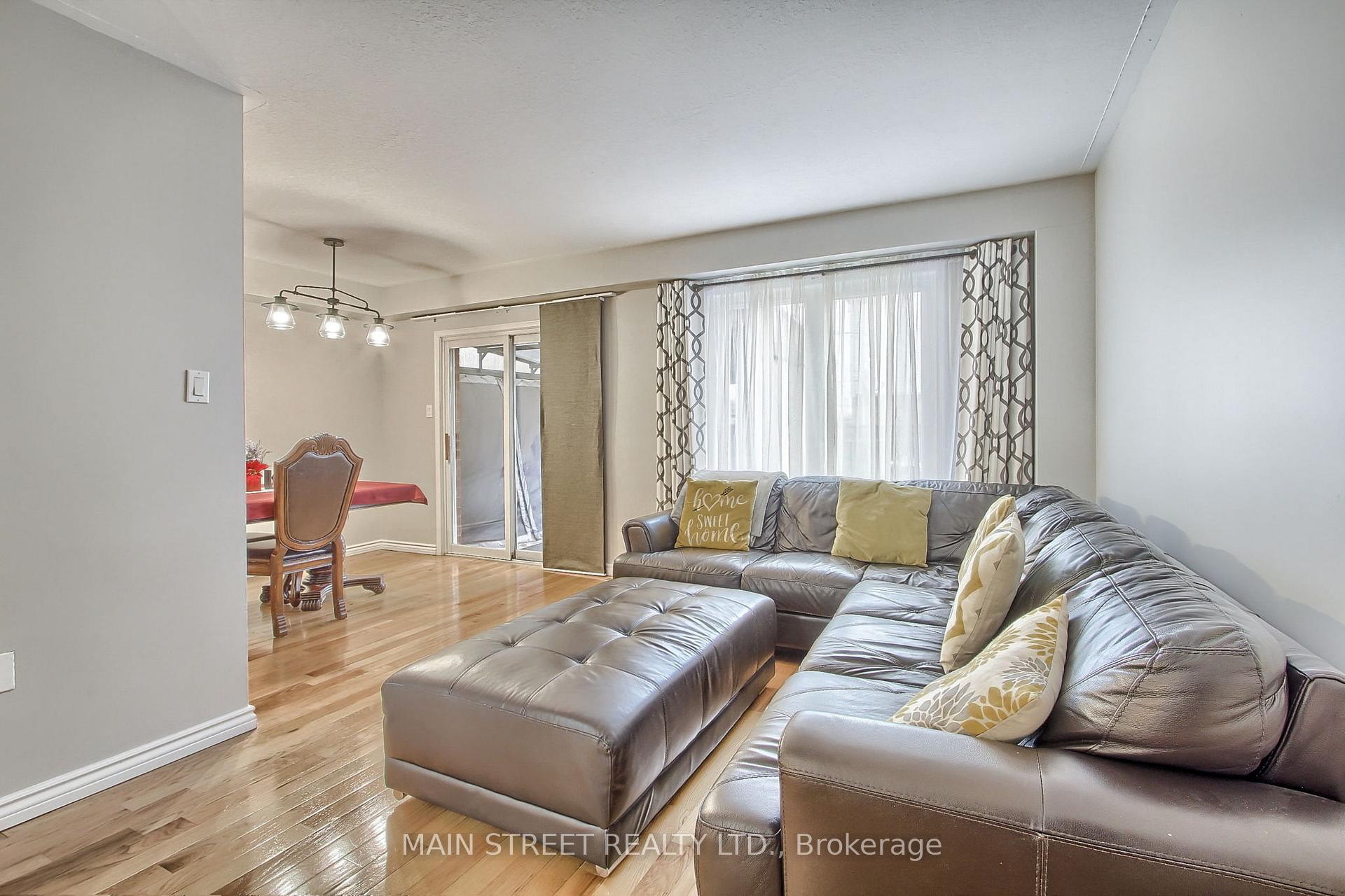 Photo 16 of 70 Crittenden Drive, Georgina, Keswick South — HOMEH