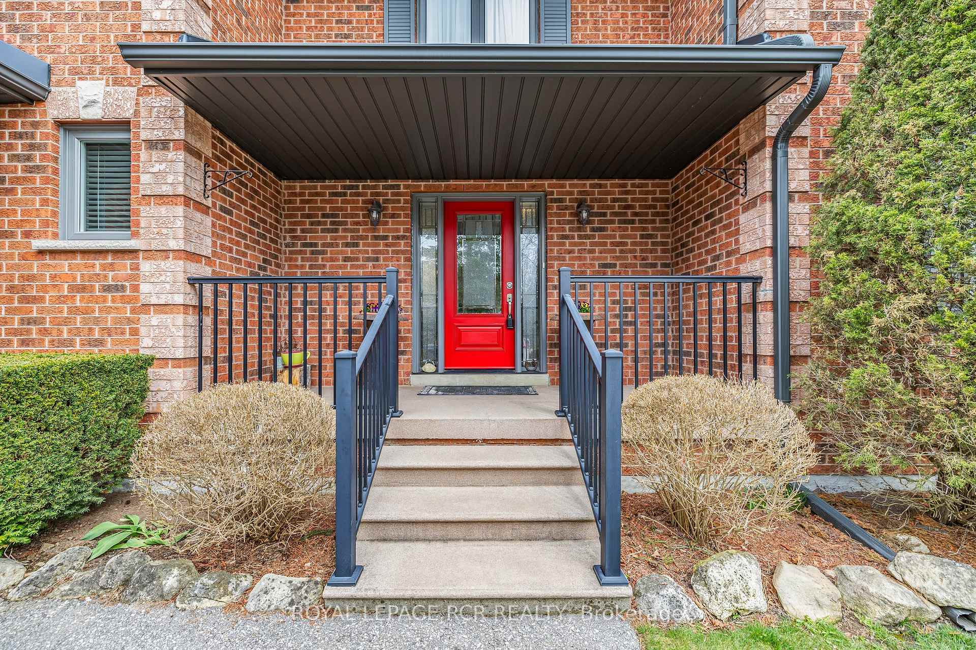 Photo 3 of 7 Summergate Court, Caledon, Caledon East — HOMEH