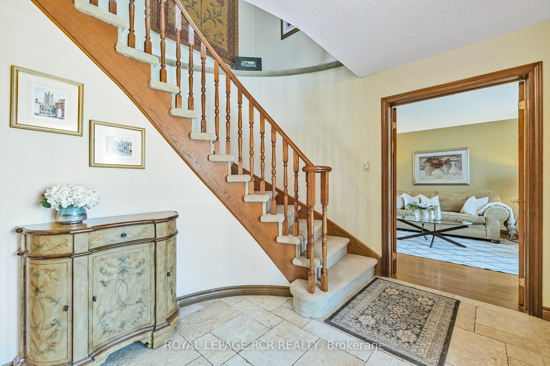 Photo 5 of 7 Summergate Court, Caledon, Caledon East — HOMEH