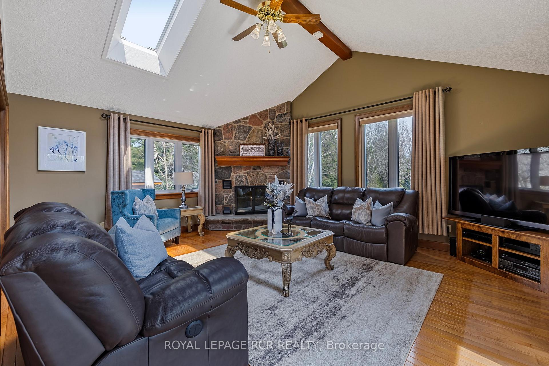 Photo 16 of 7 Summergate Court, Caledon, Caledon East — HOMEH