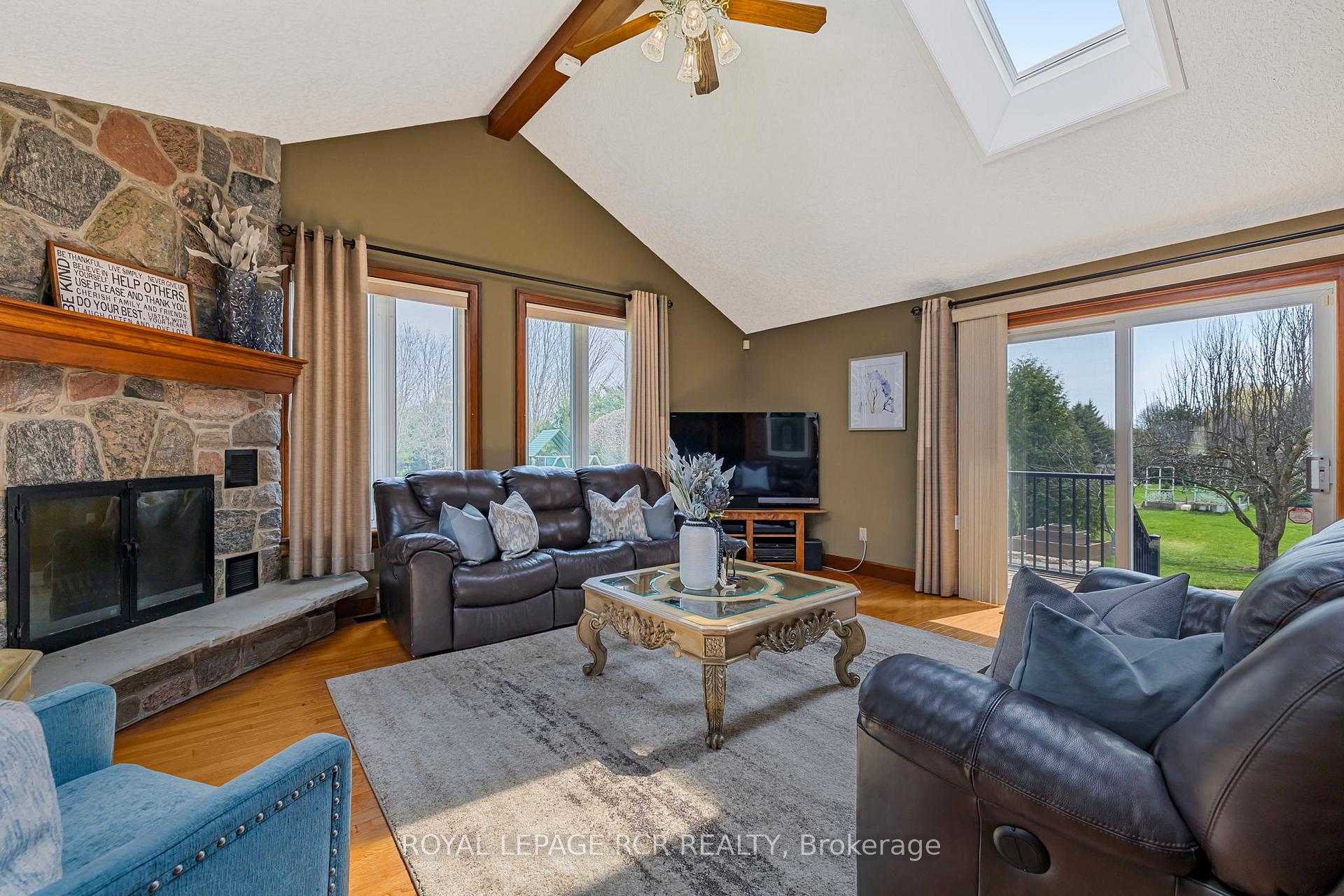 Photo 17 of 7 Summergate Court, Caledon, Caledon East — HOMEH