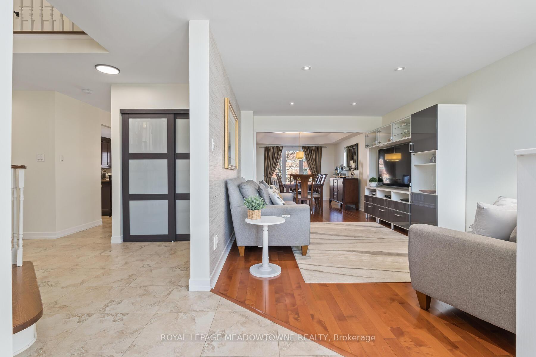 Photo 5 of 34 Hepburn Crescent, Halton Hills, Georgetown — HOMEH