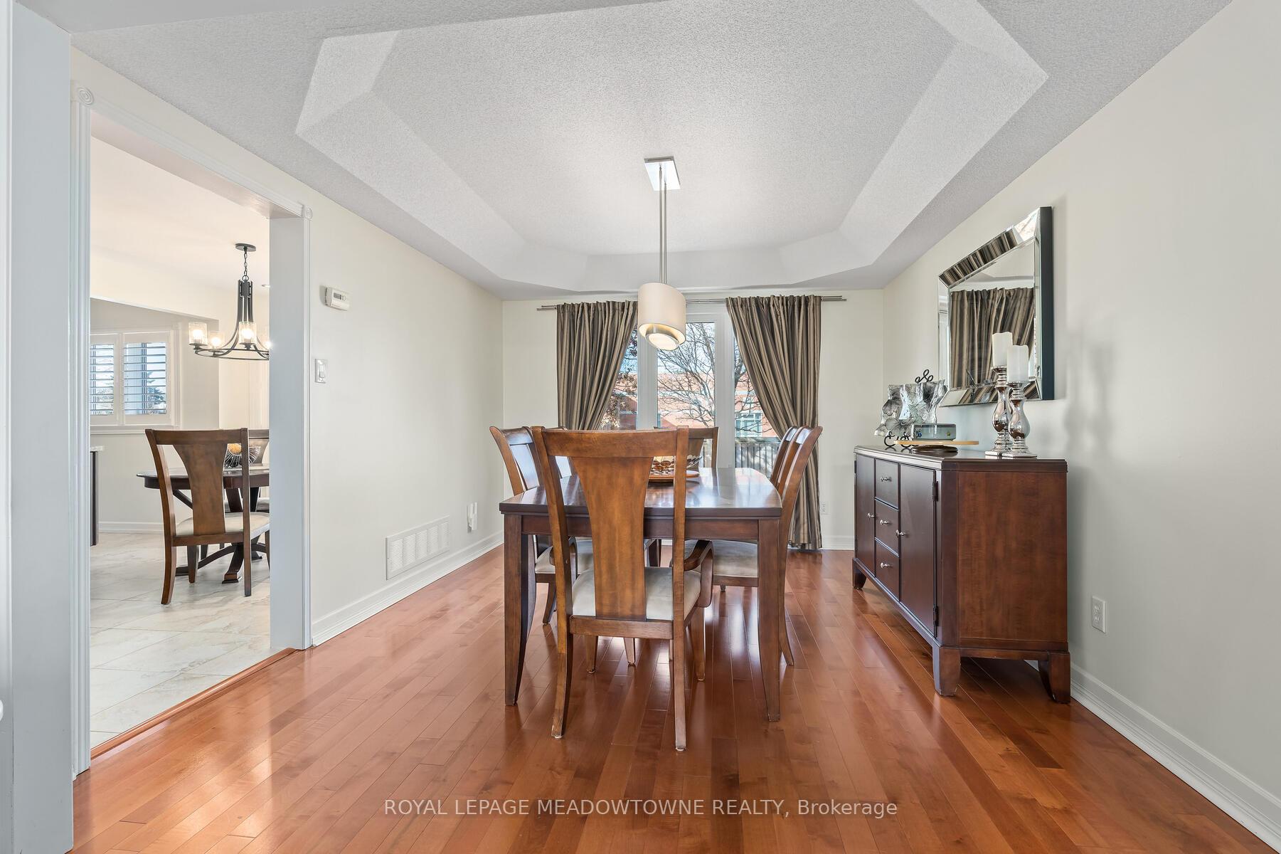Photo 7 of 34 Hepburn Crescent, Halton Hills, Georgetown — HOMEH