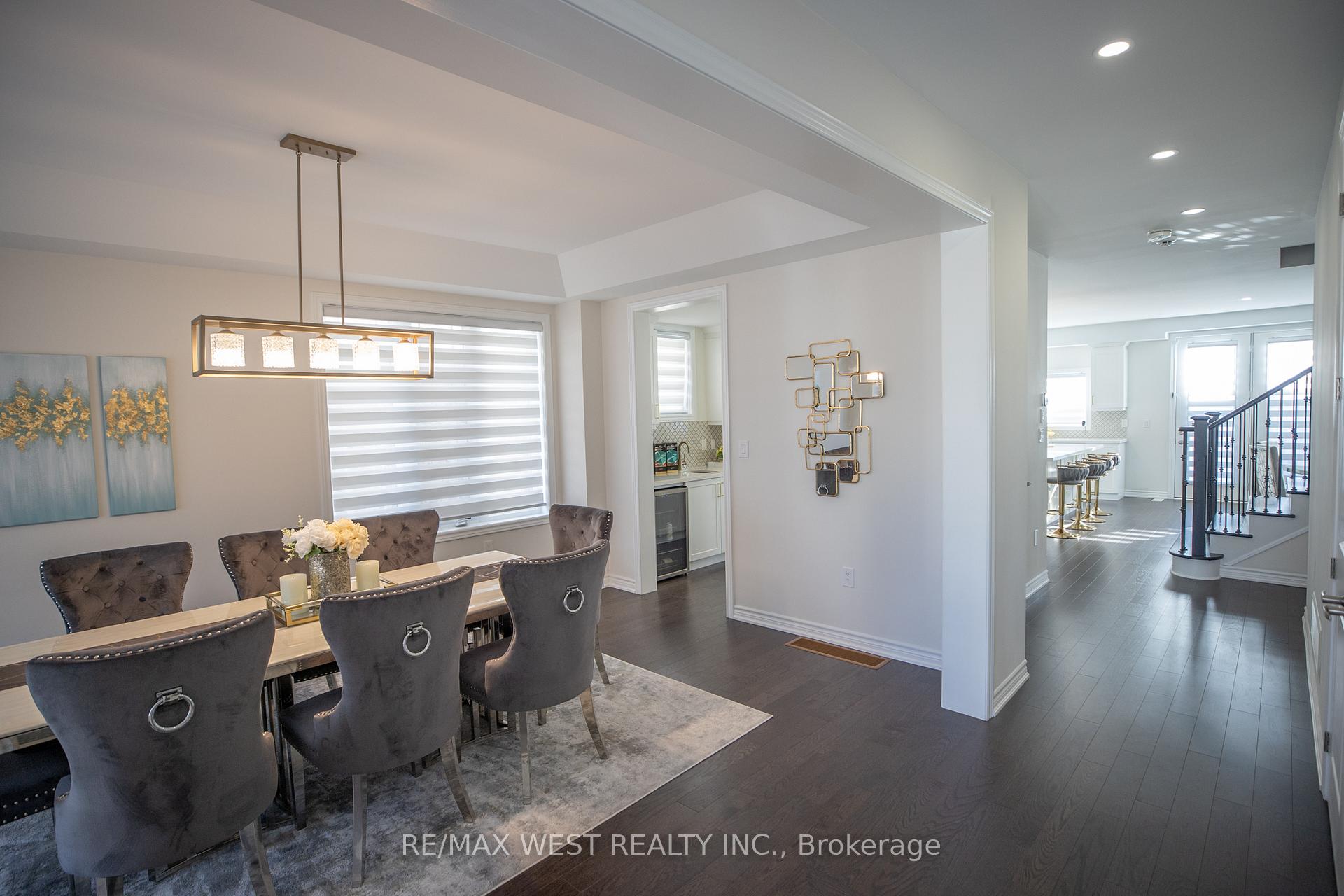 Photo 7 of 15 Kingknoll Crescent, Georgina, Keswick South — HOMEH