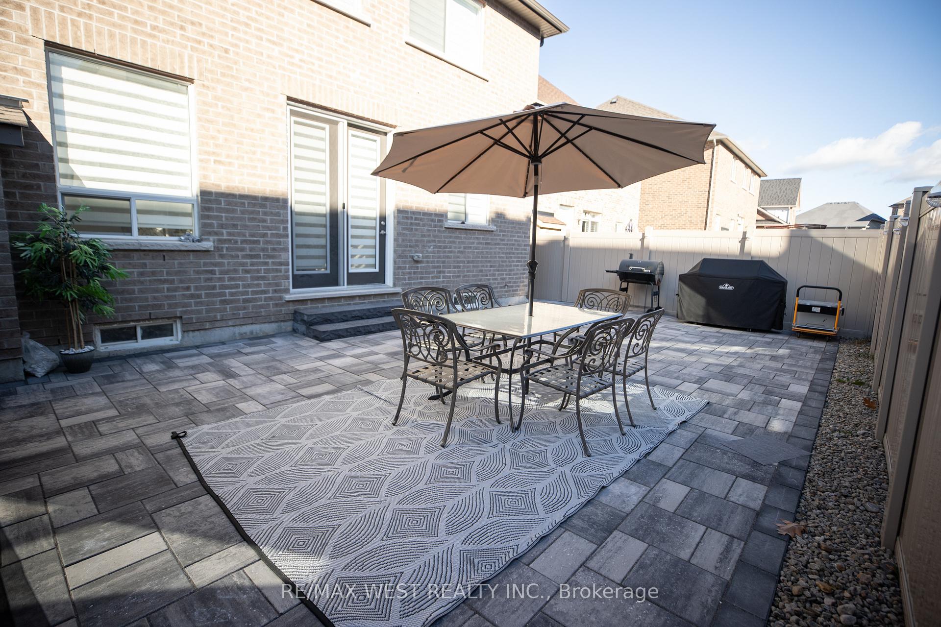 Photo 33 of 15 Kingknoll Crescent, Georgina, Keswick South — HOMEH