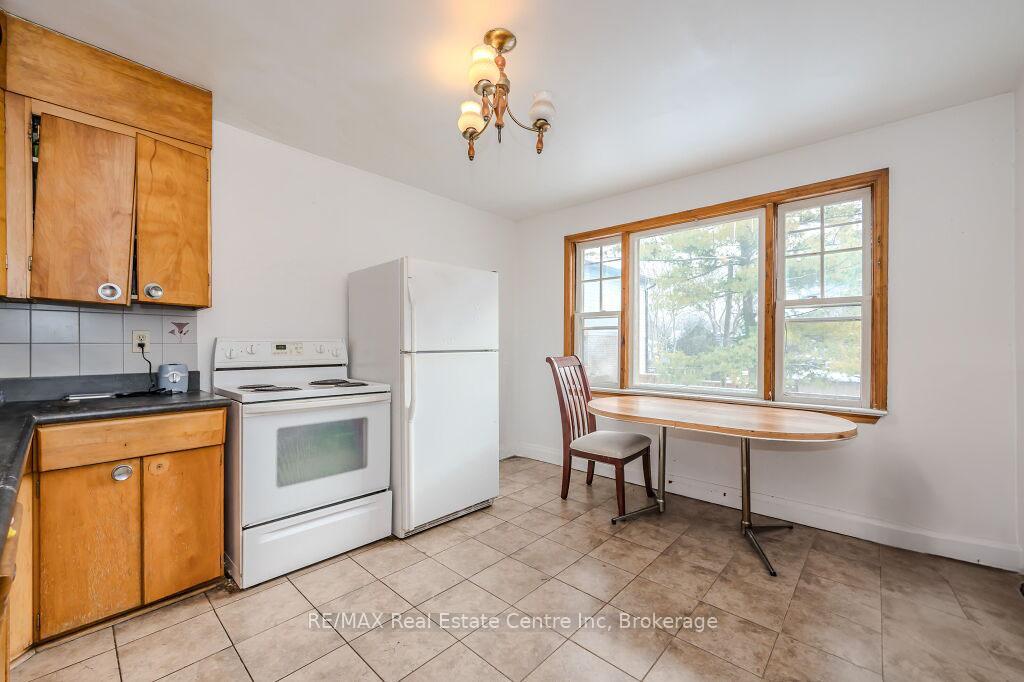 Photo 3 of 113 Elizabeth Street, Guelph, St. Patrick's Ward — HOMEH