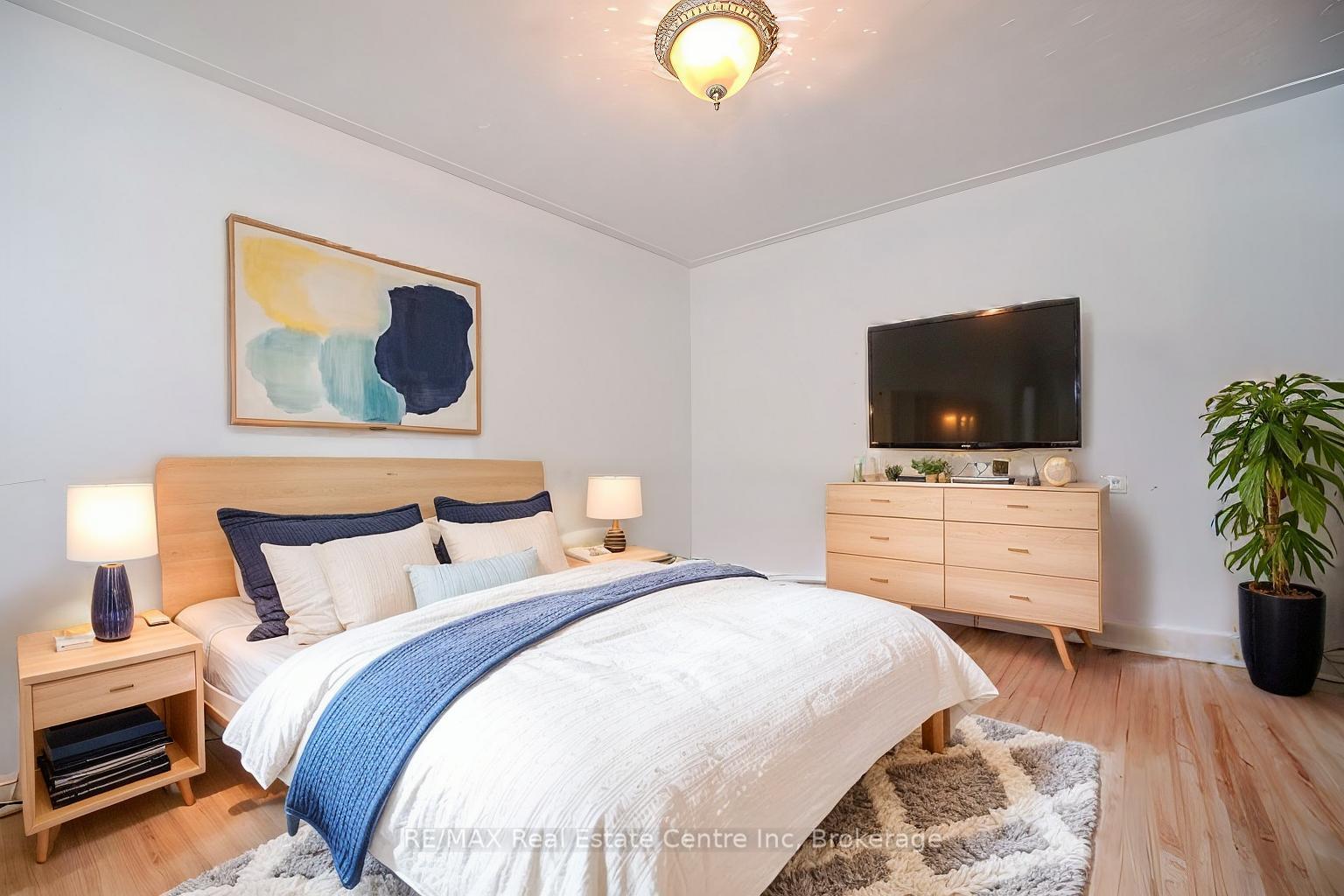 Photo 4 of 113 Elizabeth Street, Guelph, St. Patrick's Ward — HOMEH